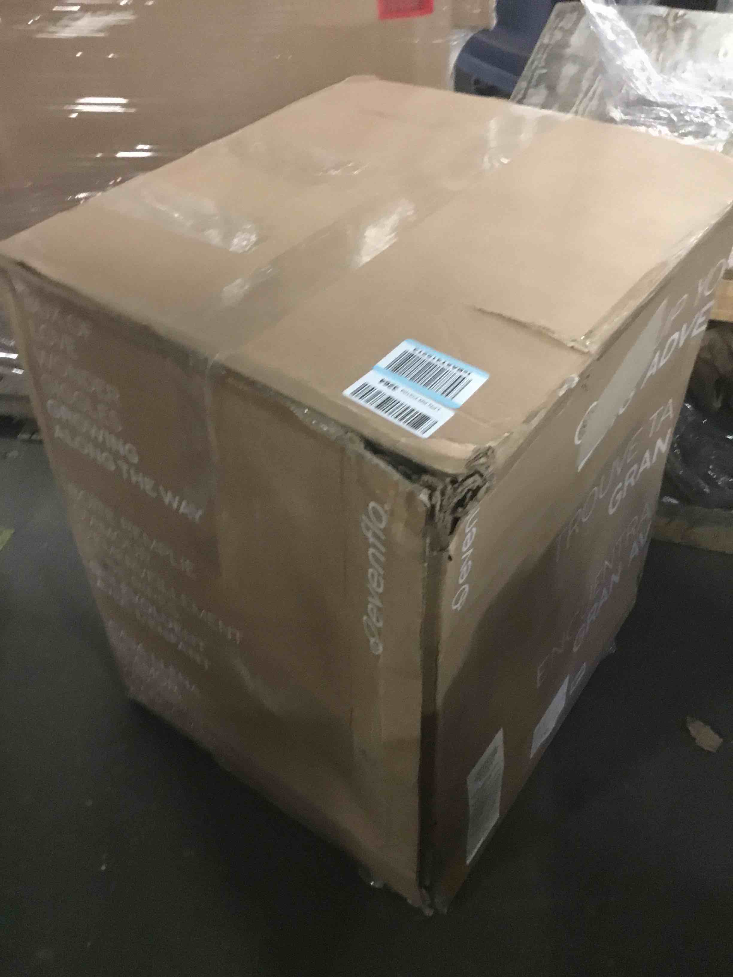 https://s3.amazonaws.com/lotting-images-prod/bidfta/BLU5328055_1692184683393.jpeg