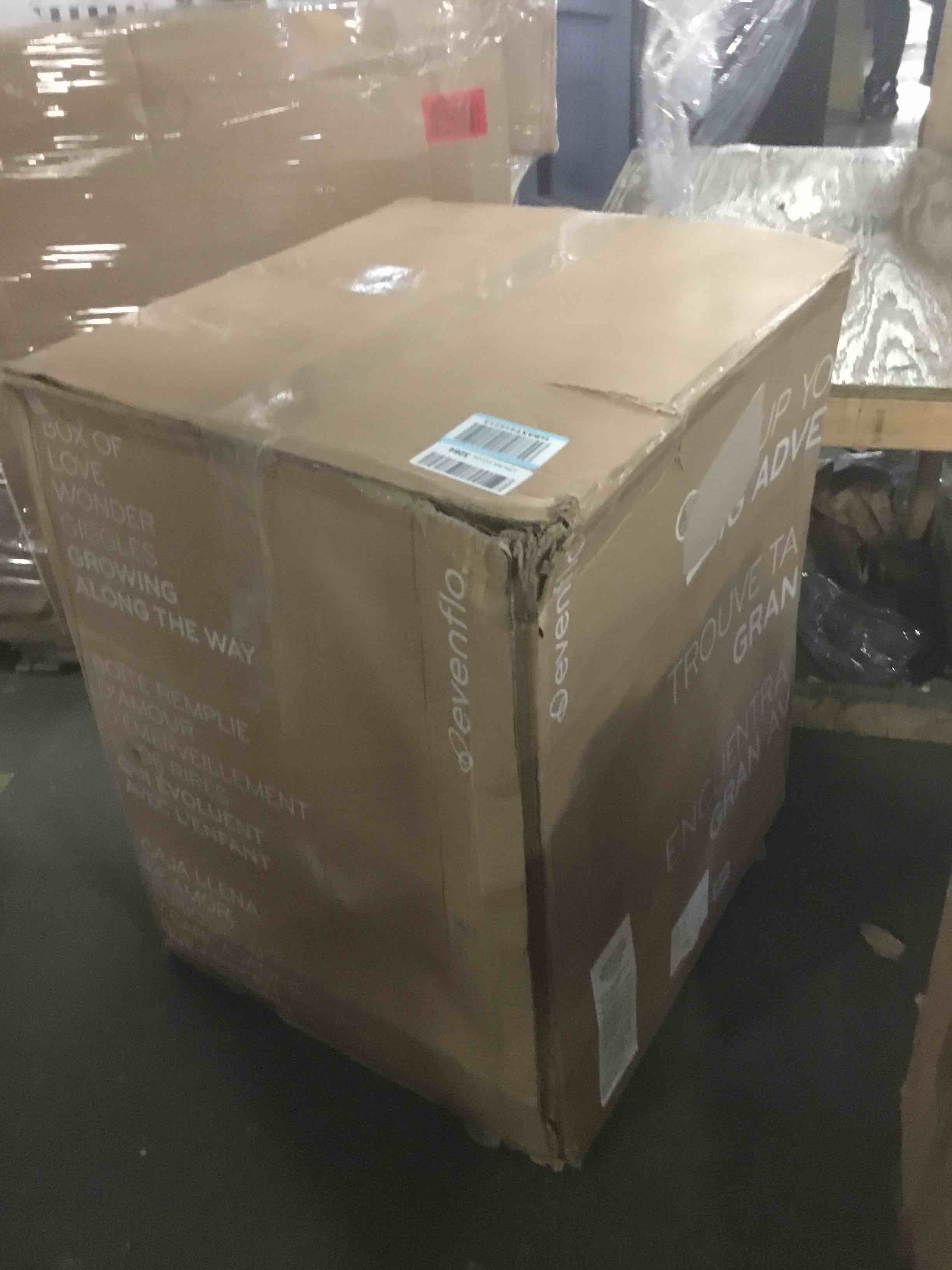 https://s3.amazonaws.com/lotting-images-prod/bidfta/BLU5328055_1692184692207.jpeg