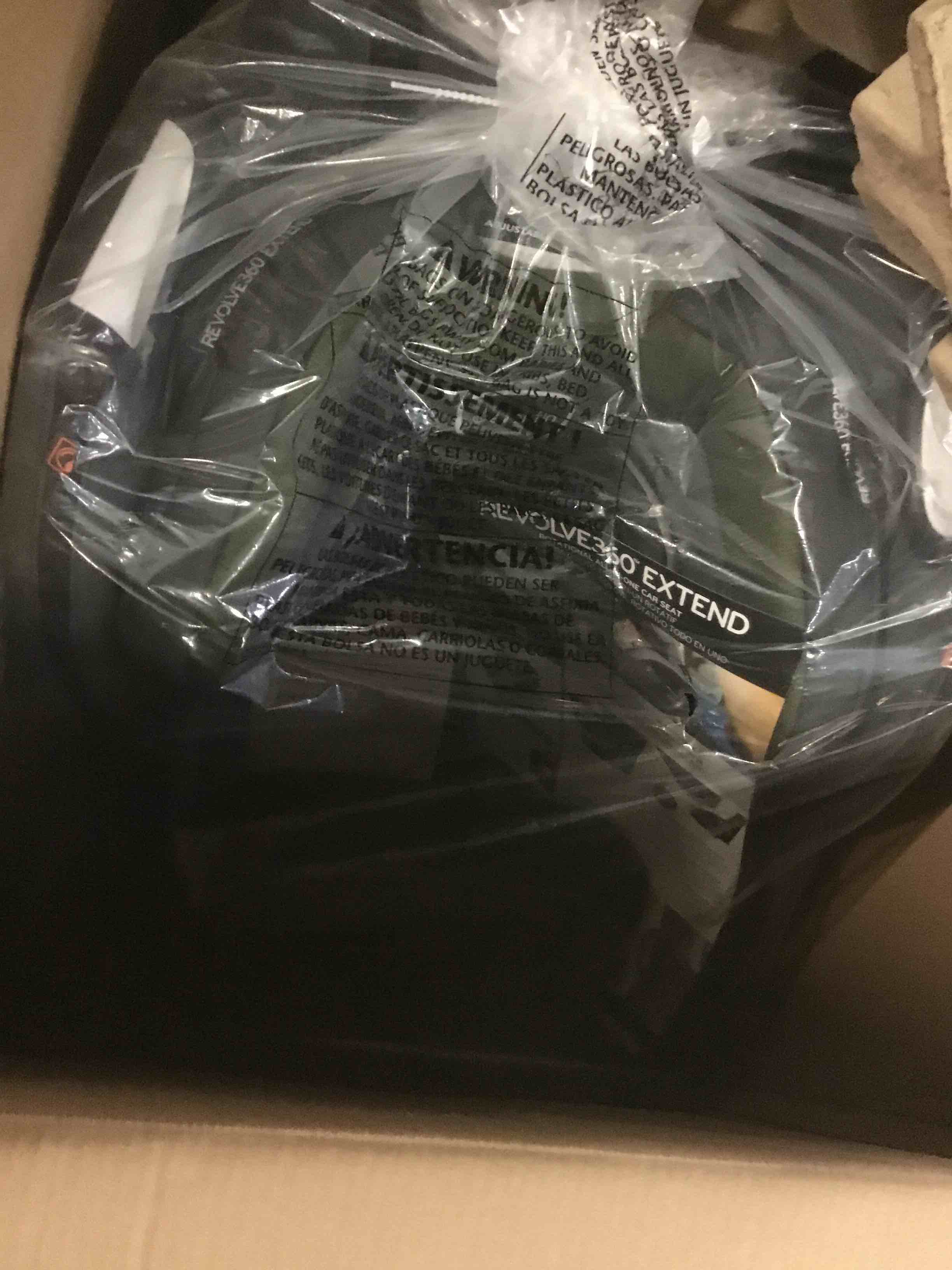https://s3.amazonaws.com/lotting-images-prod/bidfta/BLU5328055_1692184722912.jpeg