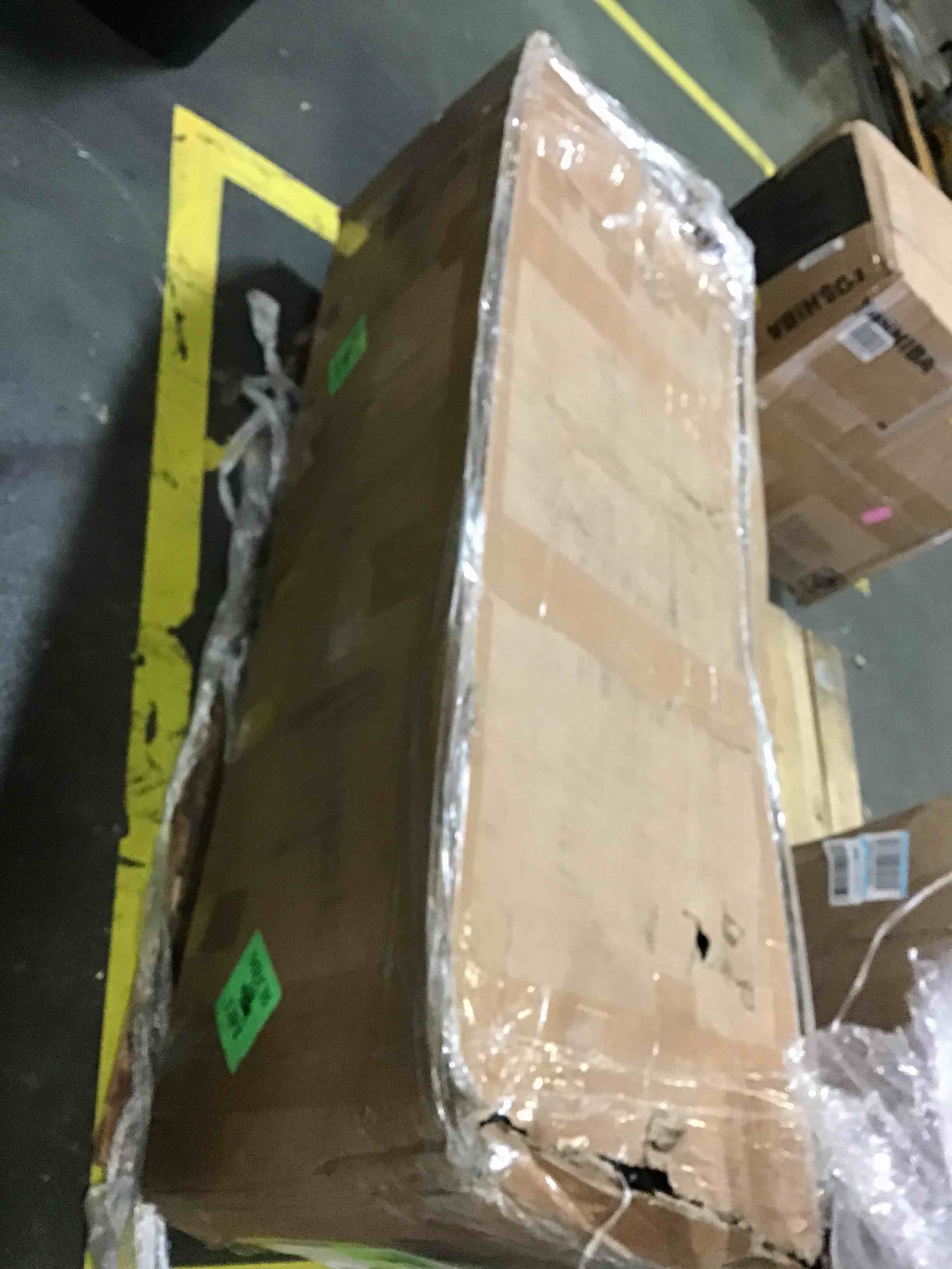 https://s3.amazonaws.com/lotting-images-prod/bidfta/BLU5328331_1692278750629.jpeg