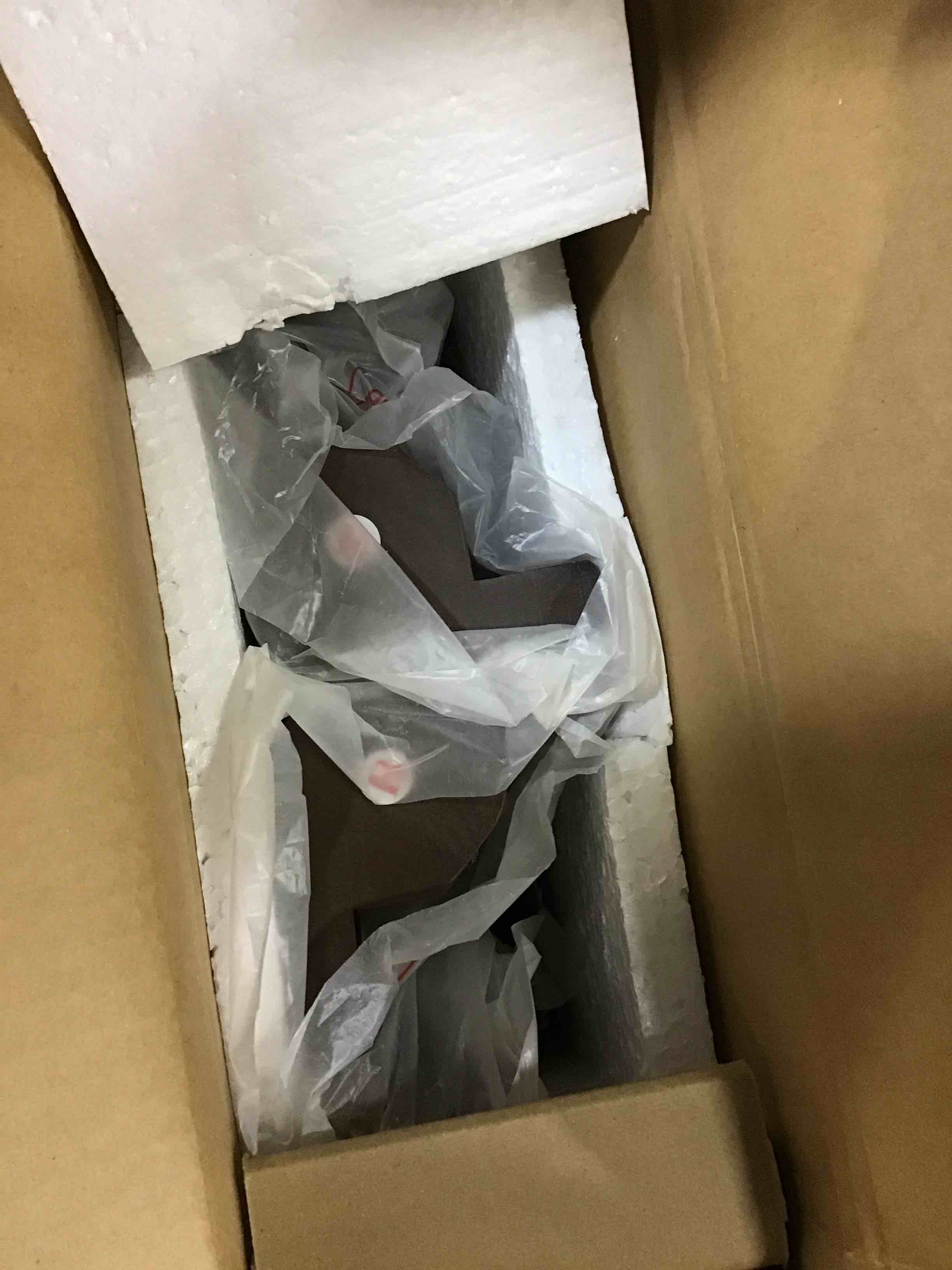 https://s3.amazonaws.com/lotting-images-prod/bidfta/BLU5328397_1692293246099.jpeg