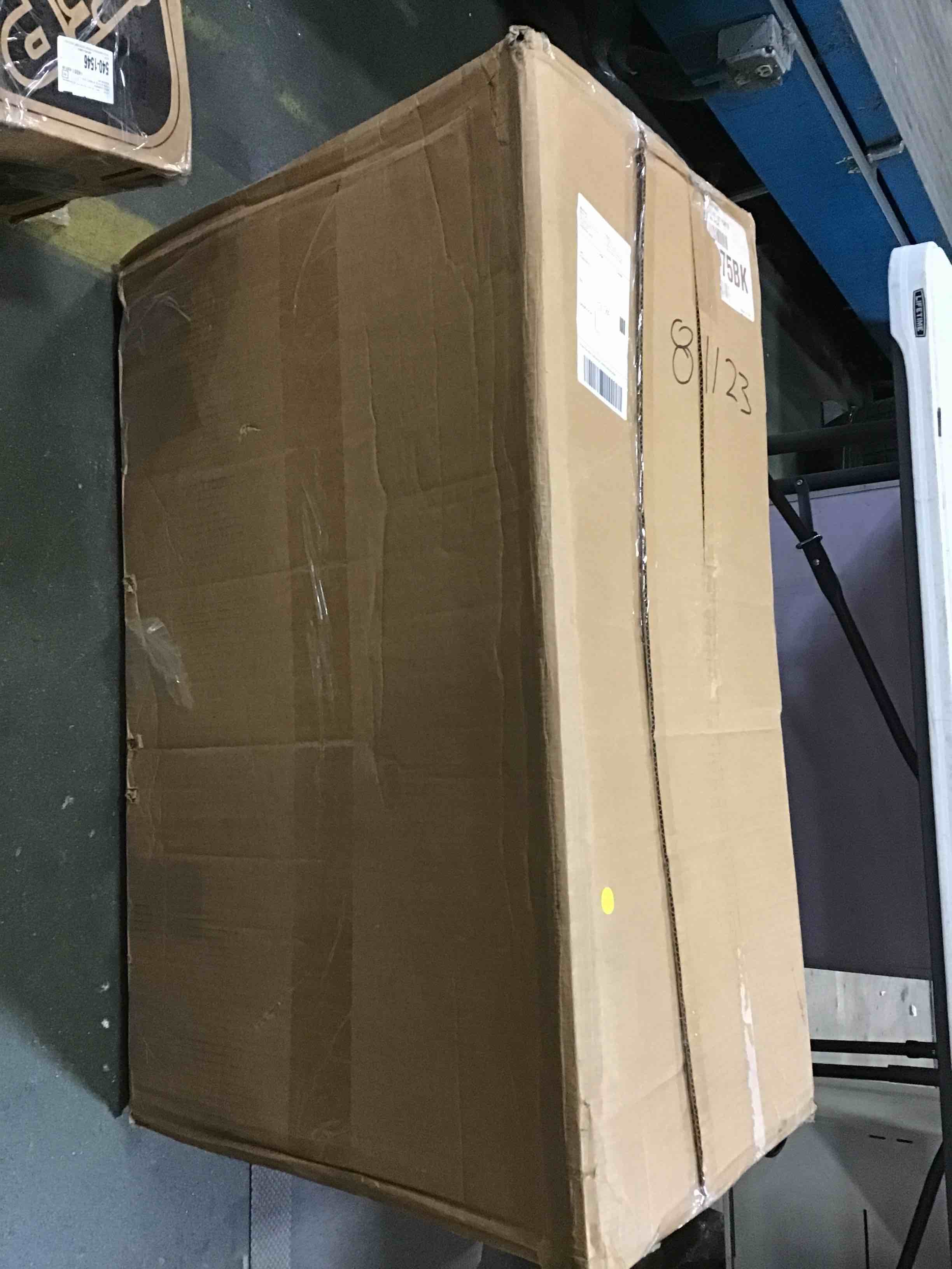 https://s3.amazonaws.com/lotting-images-prod/bidfta/BLU5328420_1692296723173.jpeg