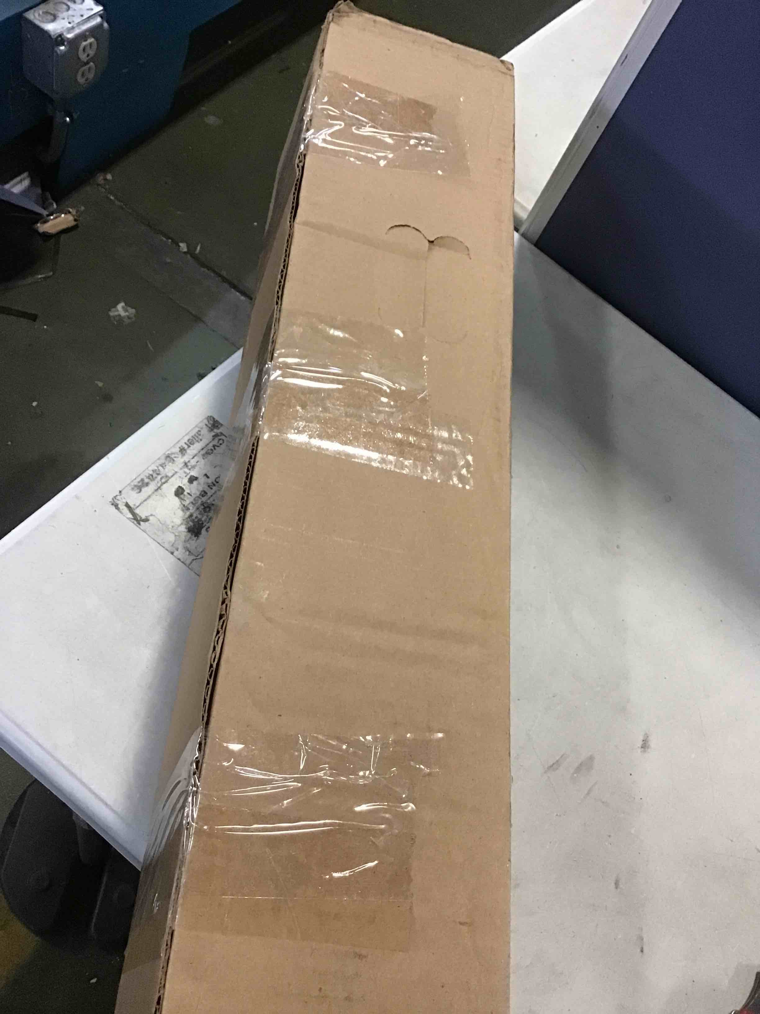 https://s3.amazonaws.com/lotting-images-prod/bidfta/BLU5328509_1691428811991.jpeg