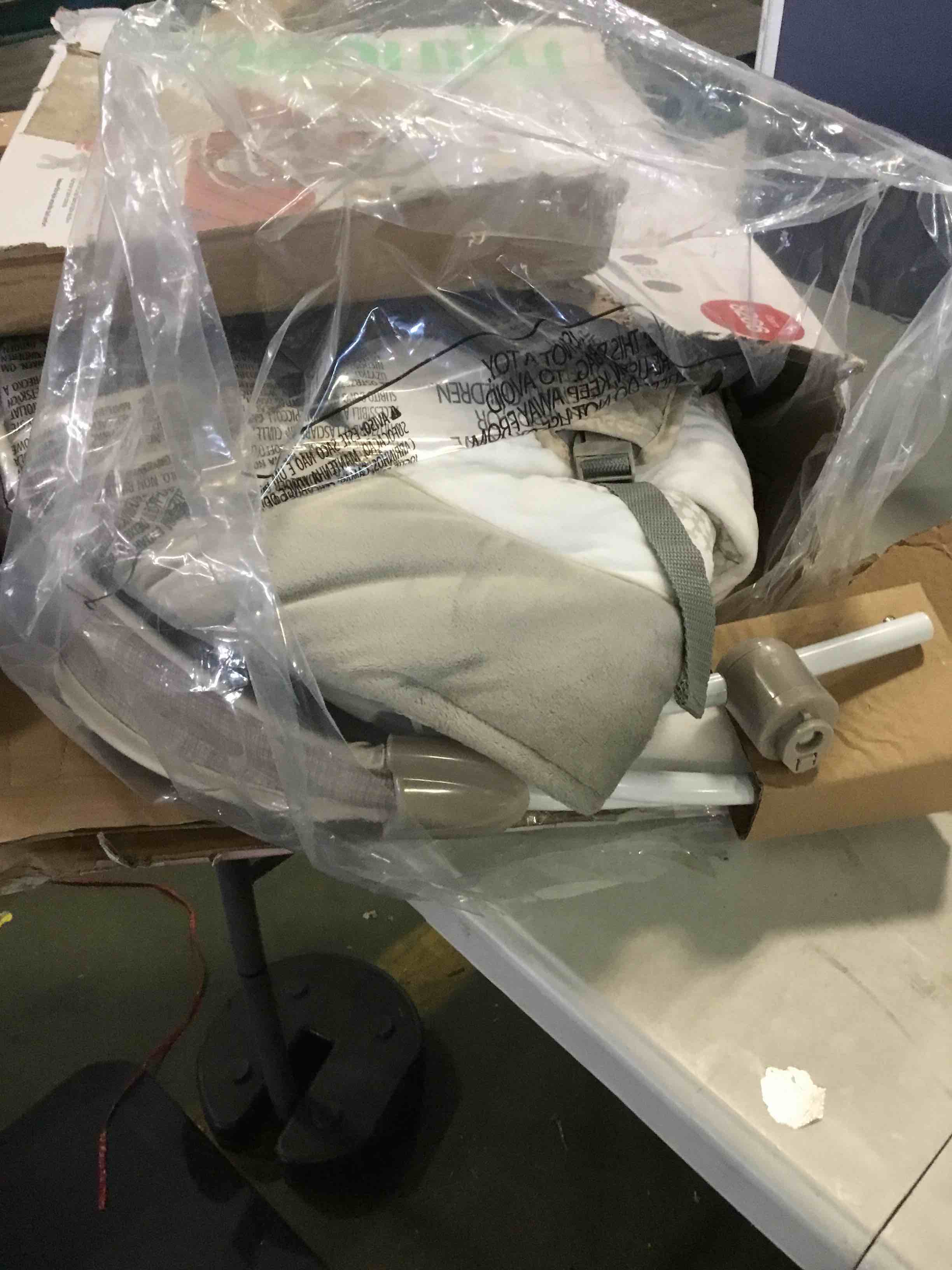 https://s3.amazonaws.com/lotting-images-prod/bidfta/BLU5328572_1691499586418.jpeg