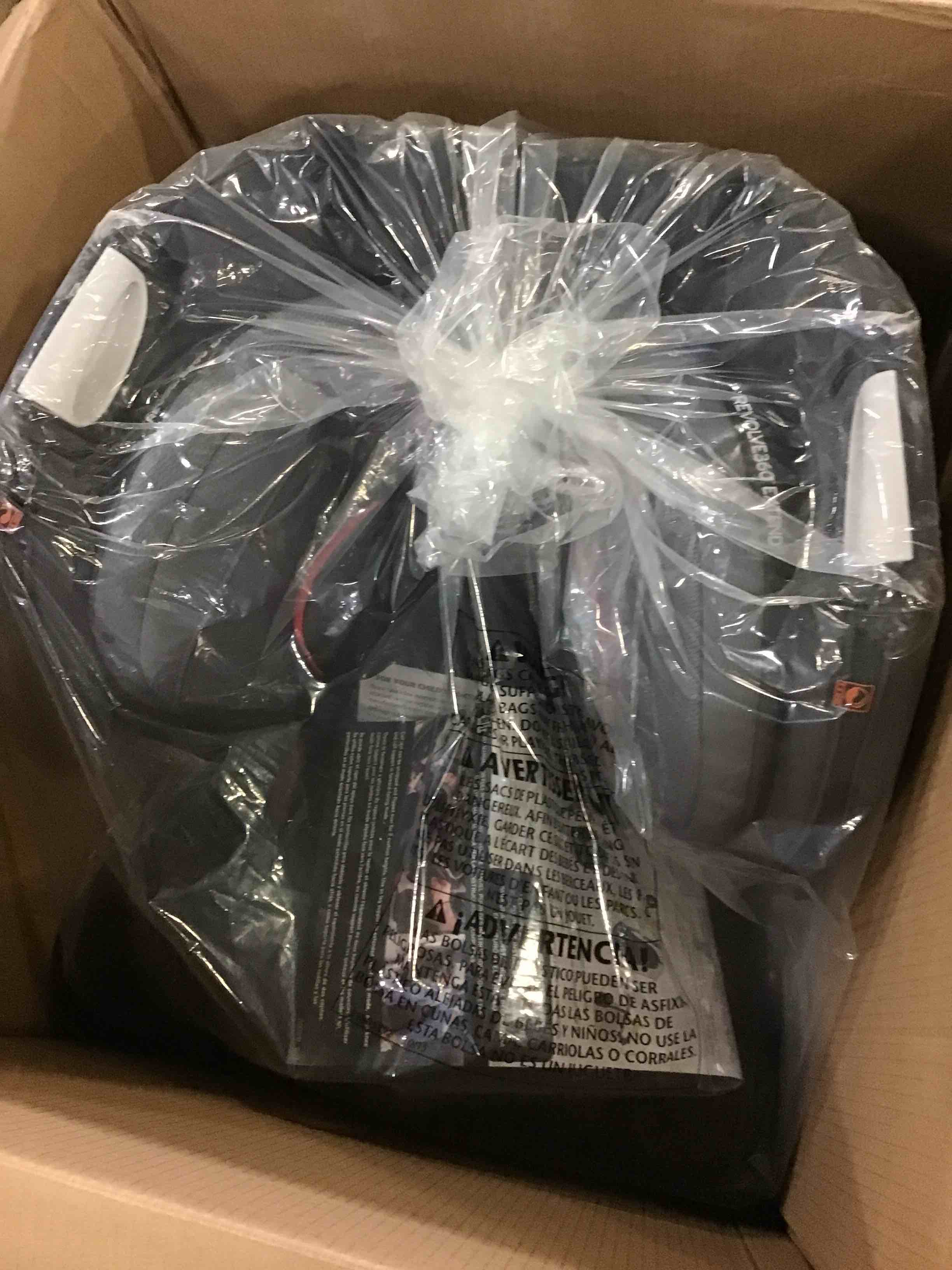 https://s3.amazonaws.com/lotting-images-prod/bidfta/BLU5330177_1692131219253.jpeg