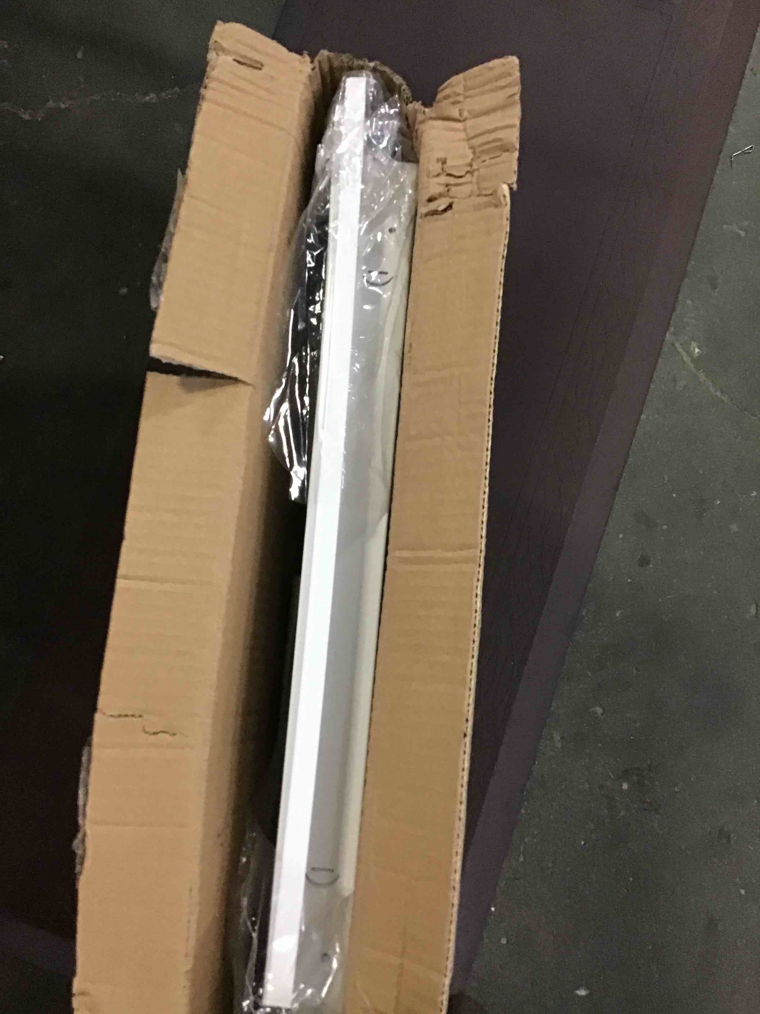https://s3.amazonaws.com/lotting-images-prod/bidfta/BLU5330195_1692186236110.jpeg