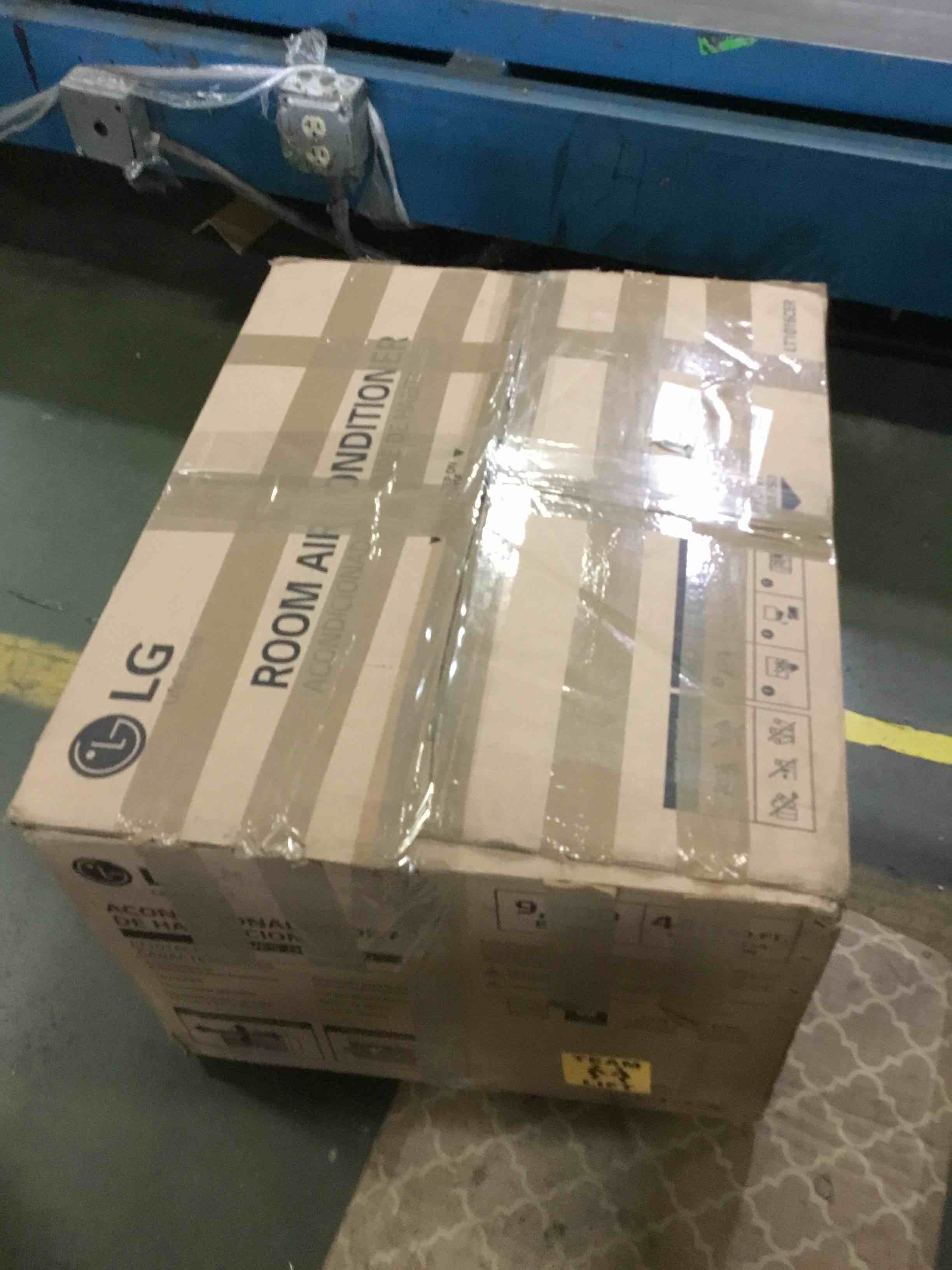 https://s3.amazonaws.com/lotting-images-prod/bidfta/BLU5330395_1692296964660.jpeg