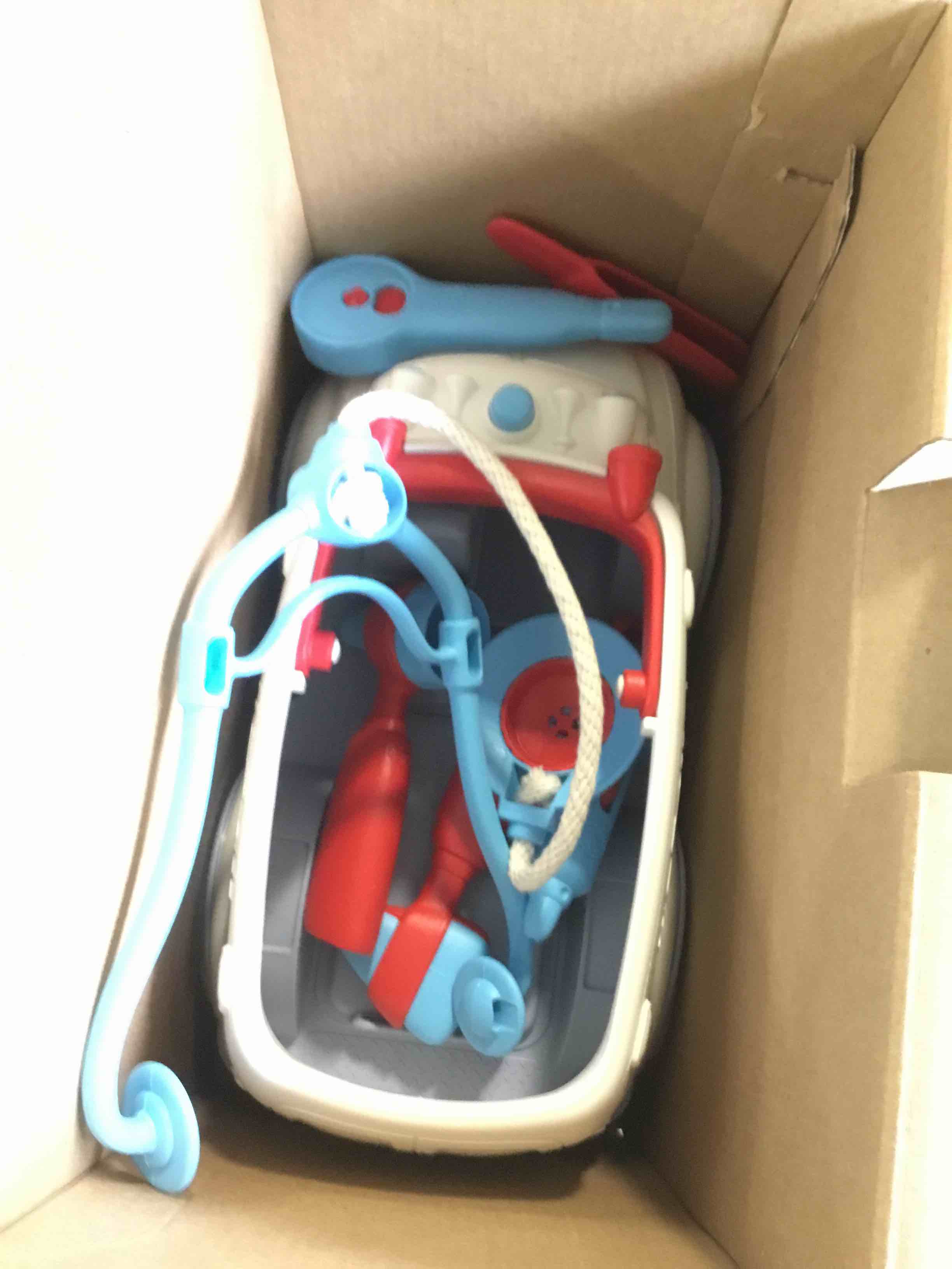 https://s3.amazonaws.com/lotting-images-prod/bidfta/BLU5331567_1692103162758.jpeg