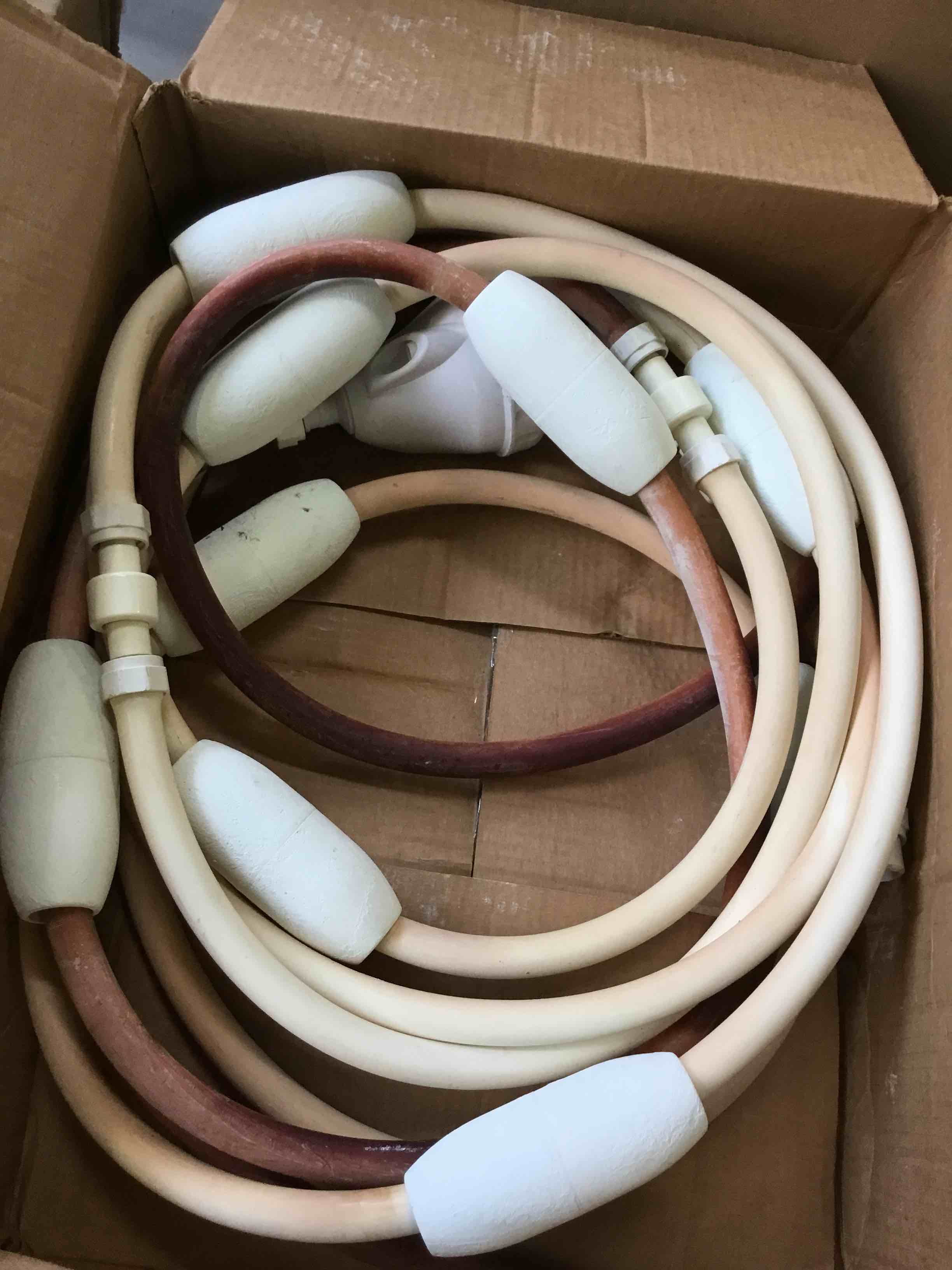 https://s3.amazonaws.com/lotting-images-prod/bidfta/BLU5332807_1692988459340.jpeg