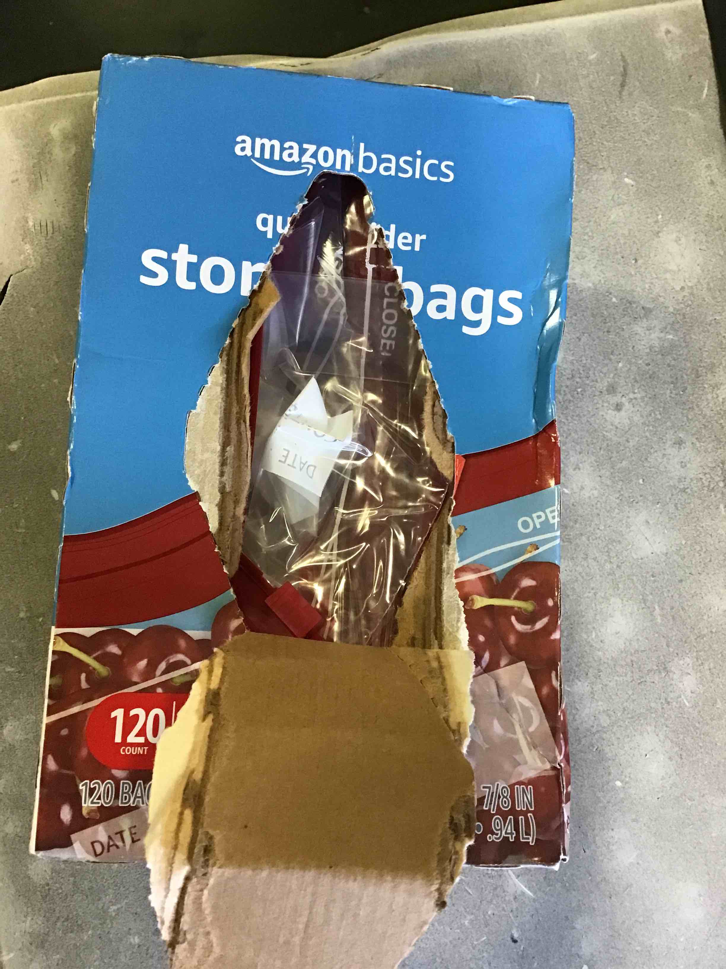https://s3.amazonaws.com/lotting-images-prod/bidfta/BLU5335369_1692282093090.jpeg