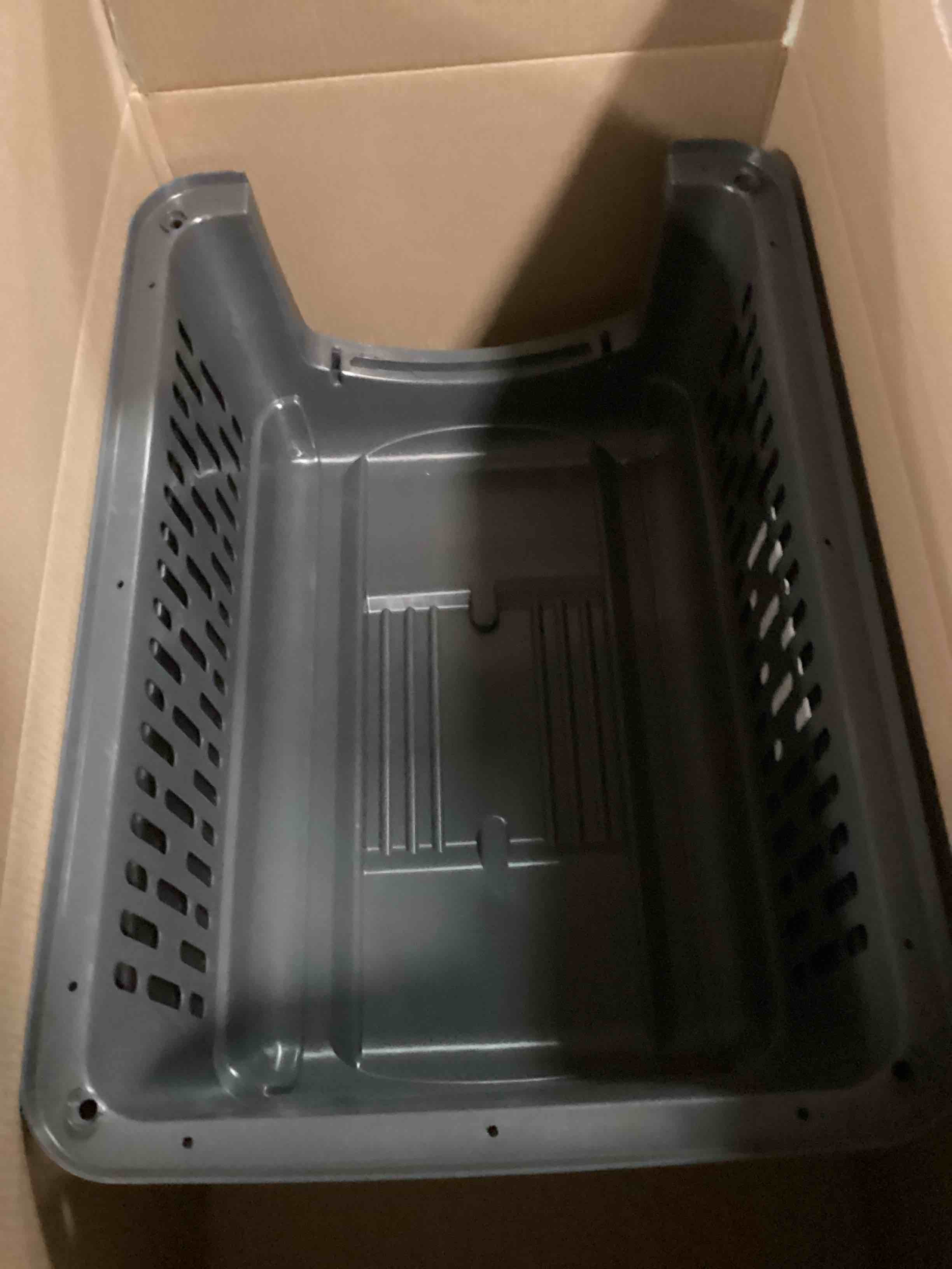 https://s3.amazonaws.com/lotting-images-prod/bidfta/BLU5337335_1703338255684.jpeg