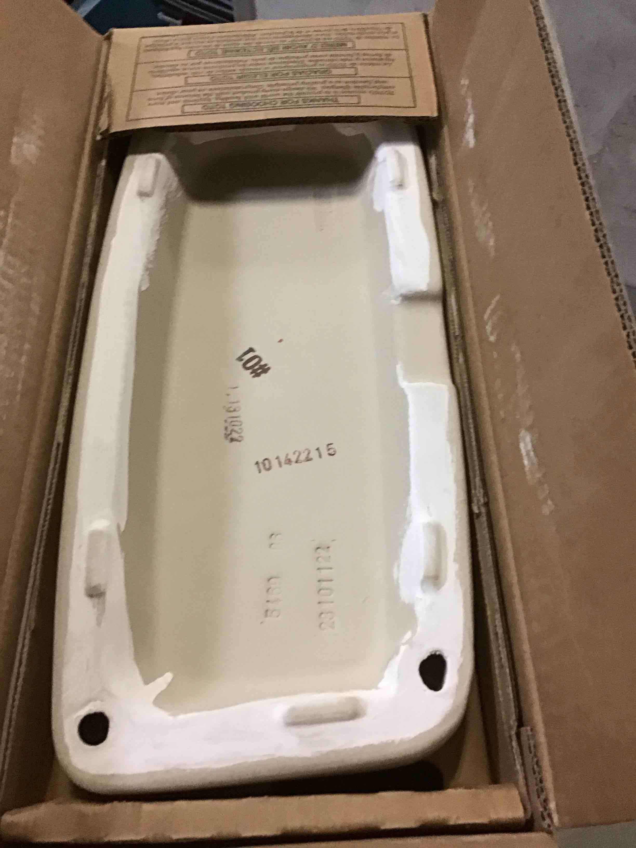 https://s3.amazonaws.com/lotting-images-prod/bidfta/BLU5339111_1703168408155.jpeg