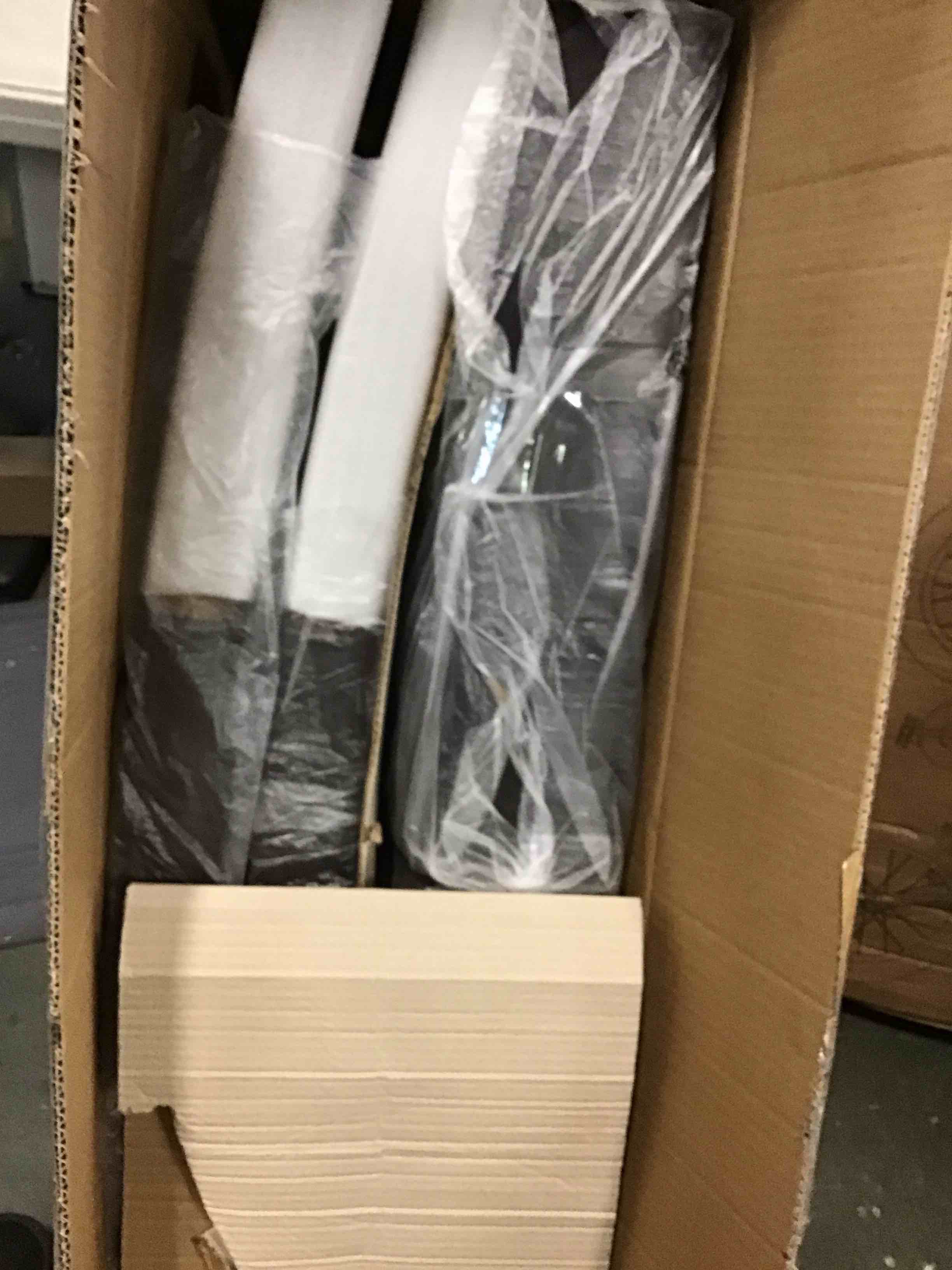 https://s3.amazonaws.com/lotting-images-prod/bidfta/BLU5339586_1703600253611.jpeg