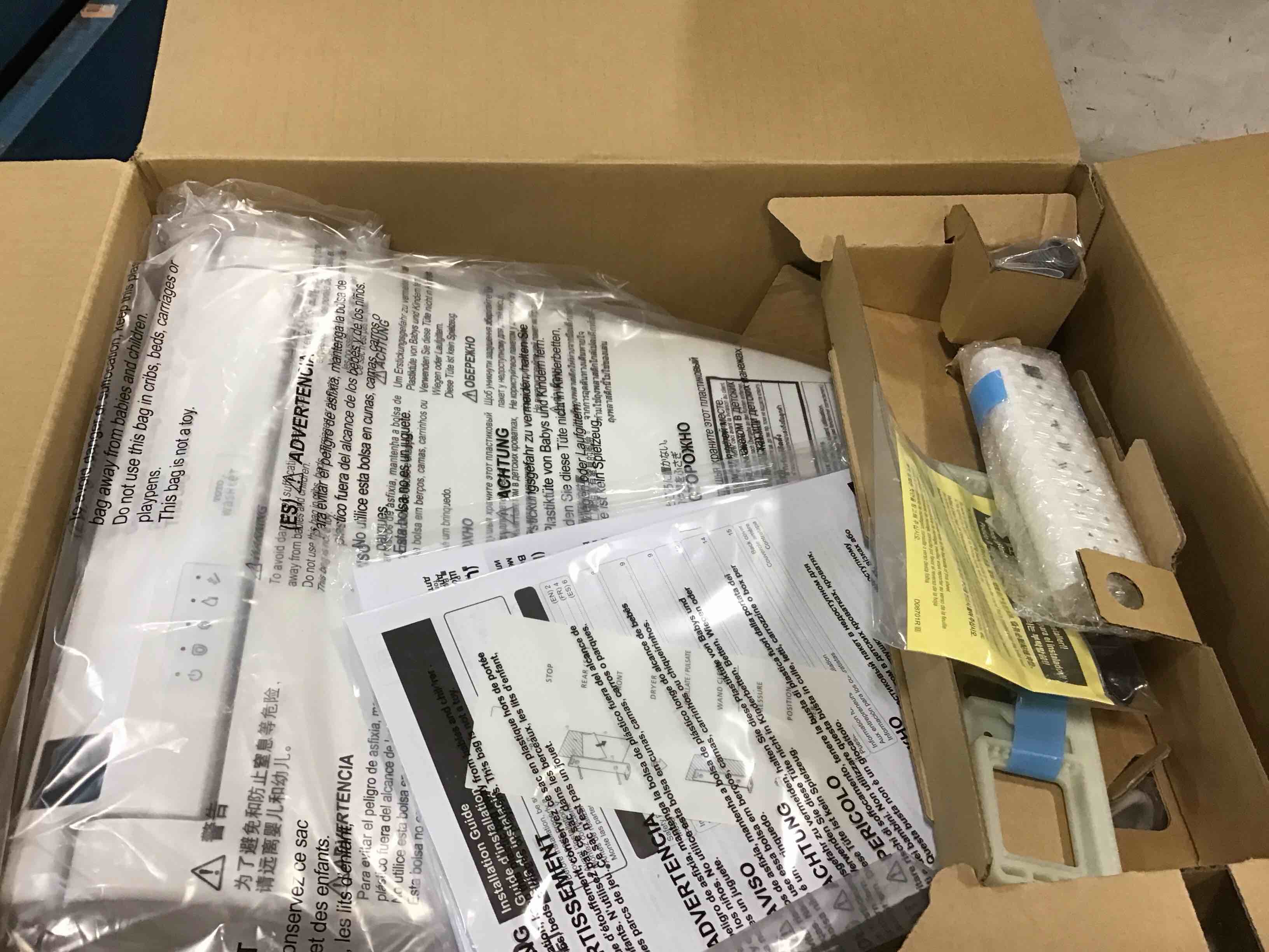 https://s3.amazonaws.com/lotting-images-prod/bidfta/BLU5339671_1703610284731.jpeg