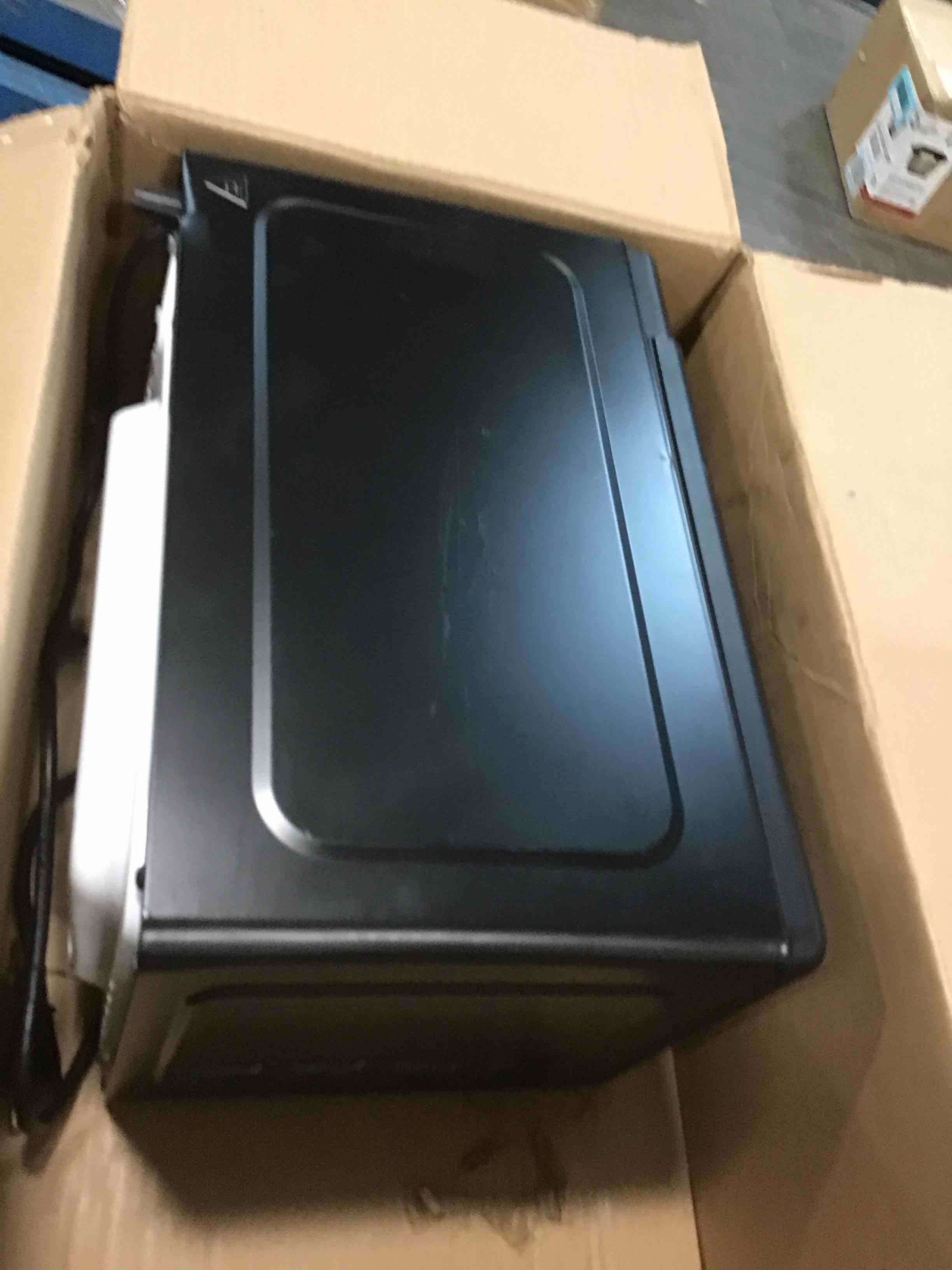 https://s3.amazonaws.com/lotting-images-prod/bidfta/BLU5339672_1703610355001.jpeg