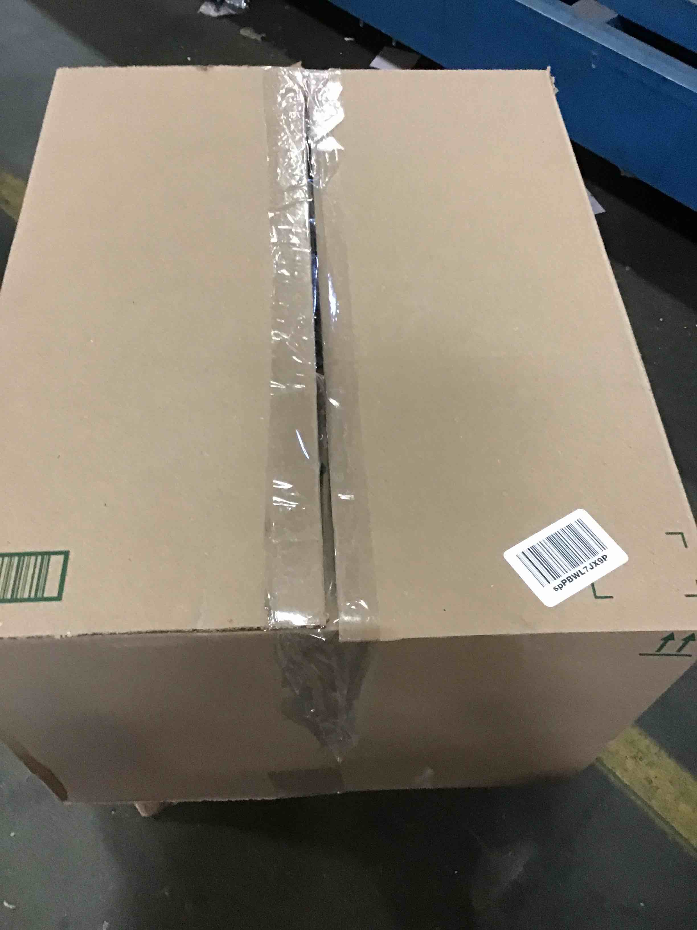 https://s3.amazonaws.com/lotting-images-prod/bidfta/BLU5339918_1703704232605.jpeg