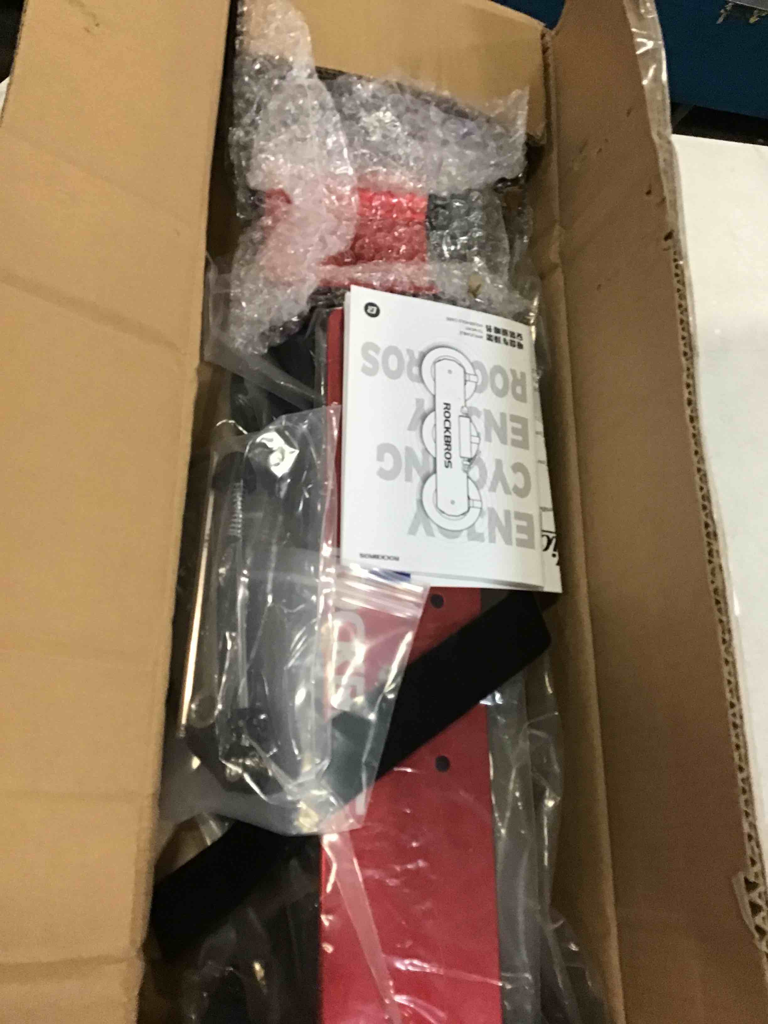 https://s3.amazonaws.com/lotting-images-prod/bidfta/BLU5339945_1703708707554.jpeg