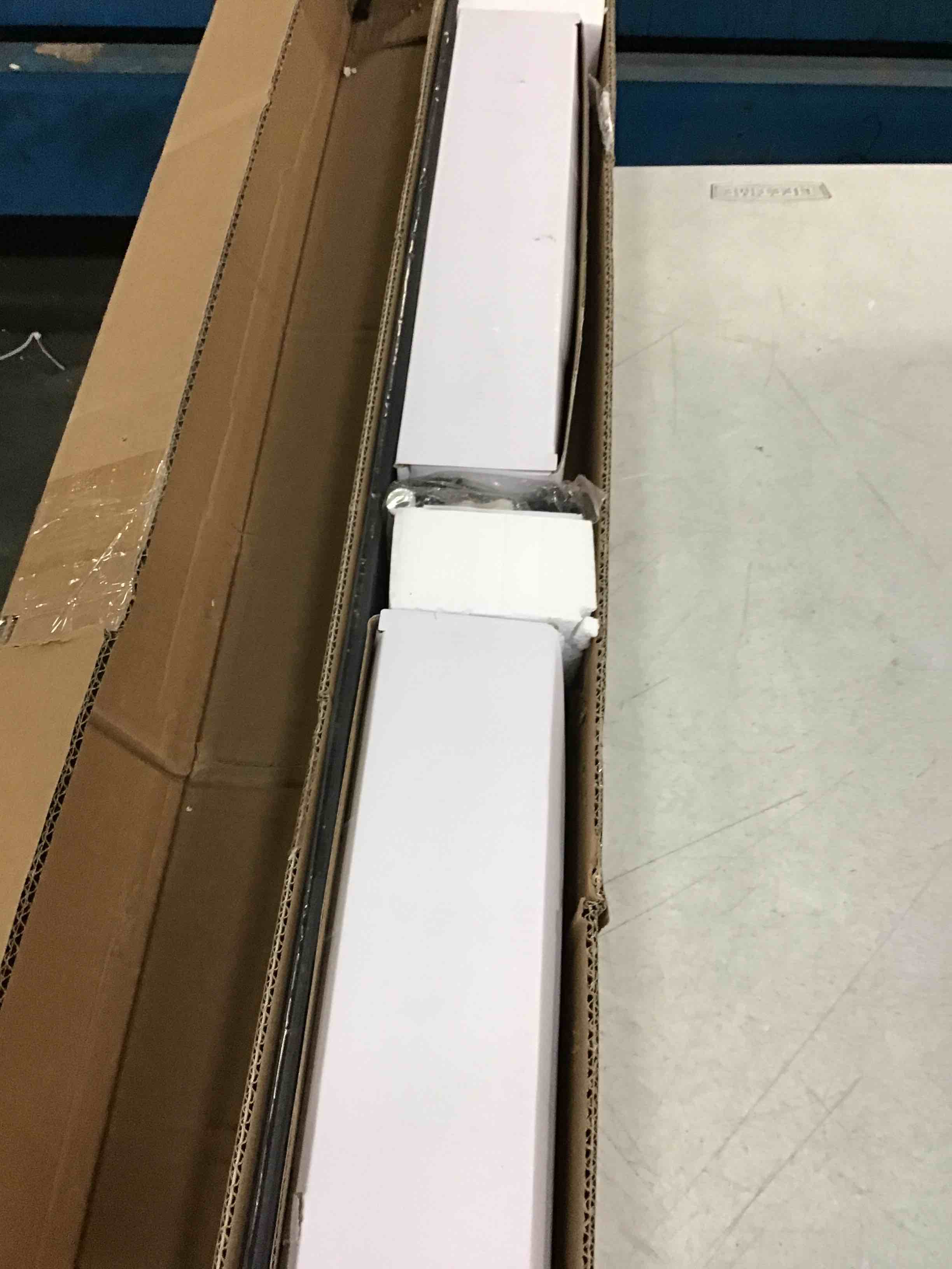 https://s3.amazonaws.com/lotting-images-prod/bidfta/BLU5339955_1703710230620.jpeg