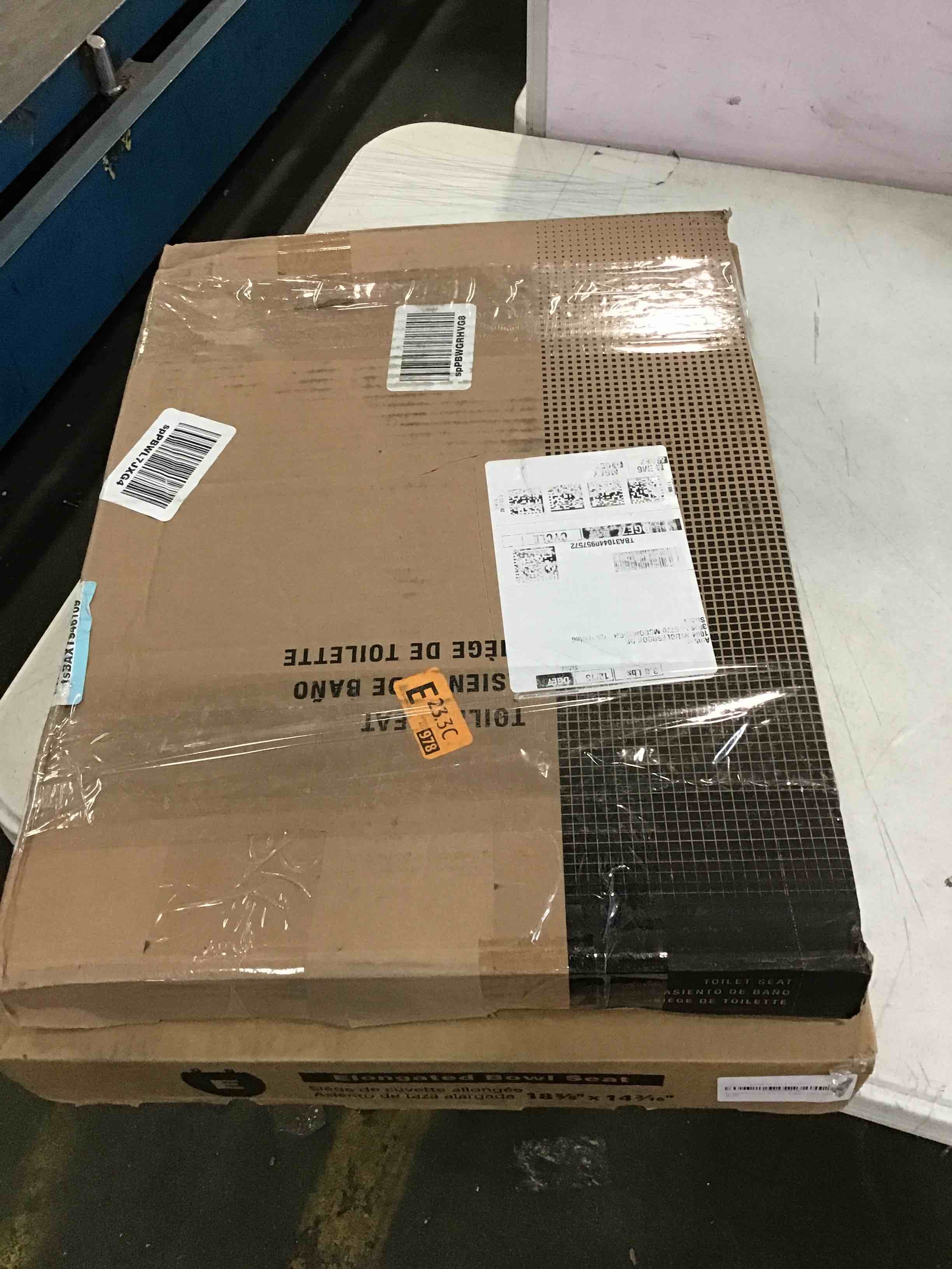 https://s3.amazonaws.com/lotting-images-prod/bidfta/BLU5339962_1703711316272.jpeg