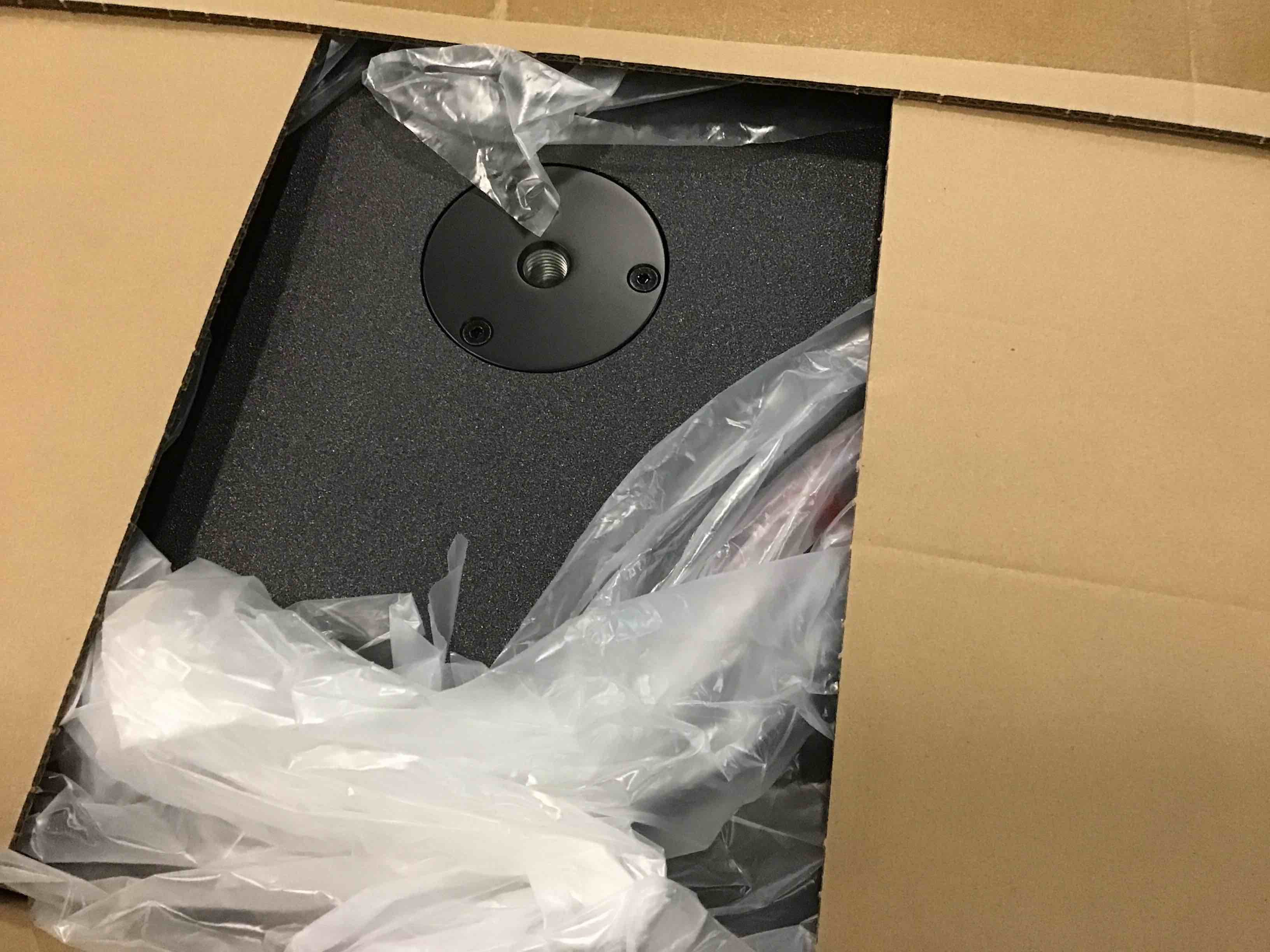 https://s3.amazonaws.com/lotting-images-prod/bidfta/BLU5340008_1703770323082.jpeg