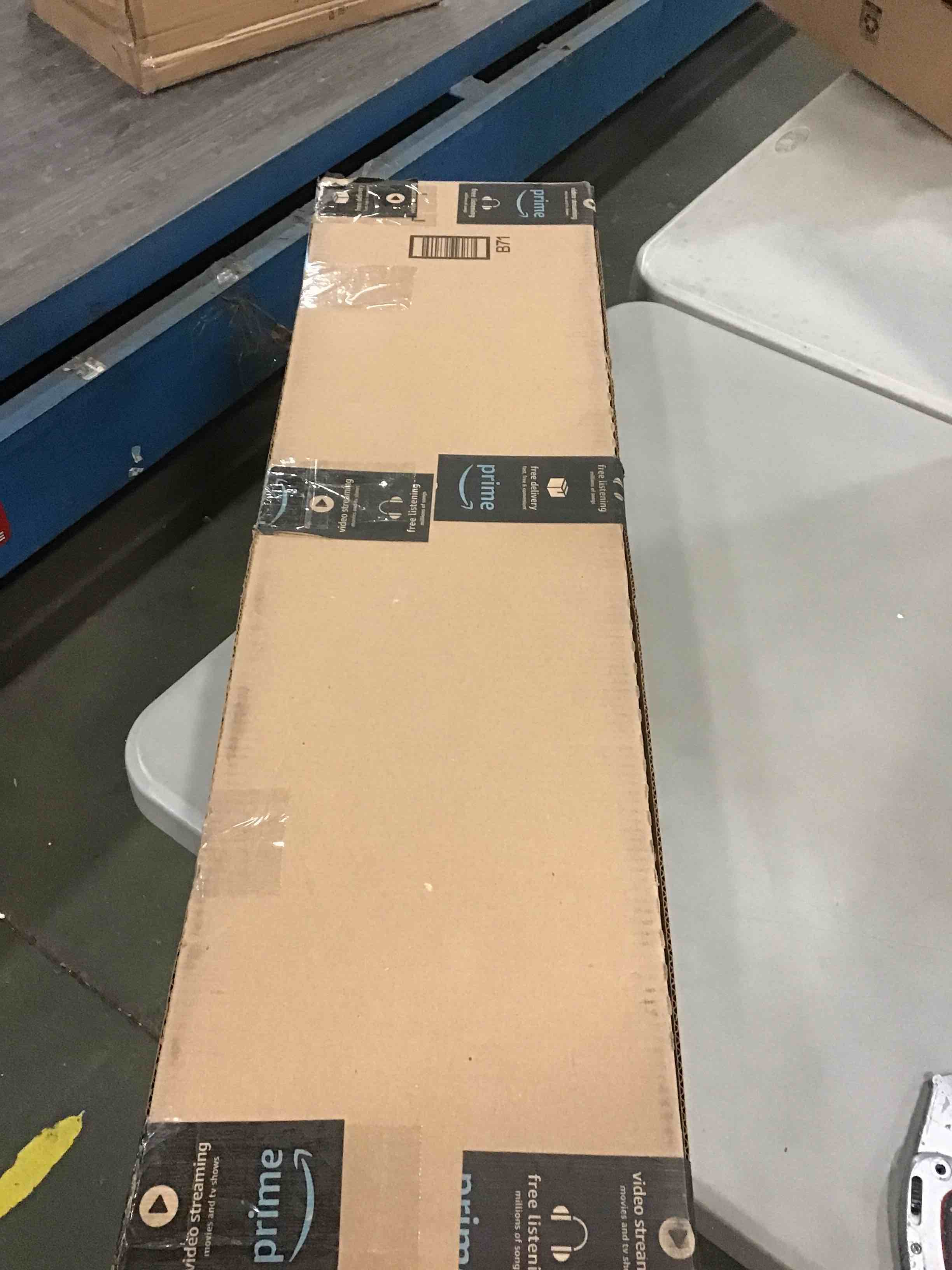 https://s3.amazonaws.com/lotting-images-prod/bidfta/BLU5340141_1703790194387.jpeg