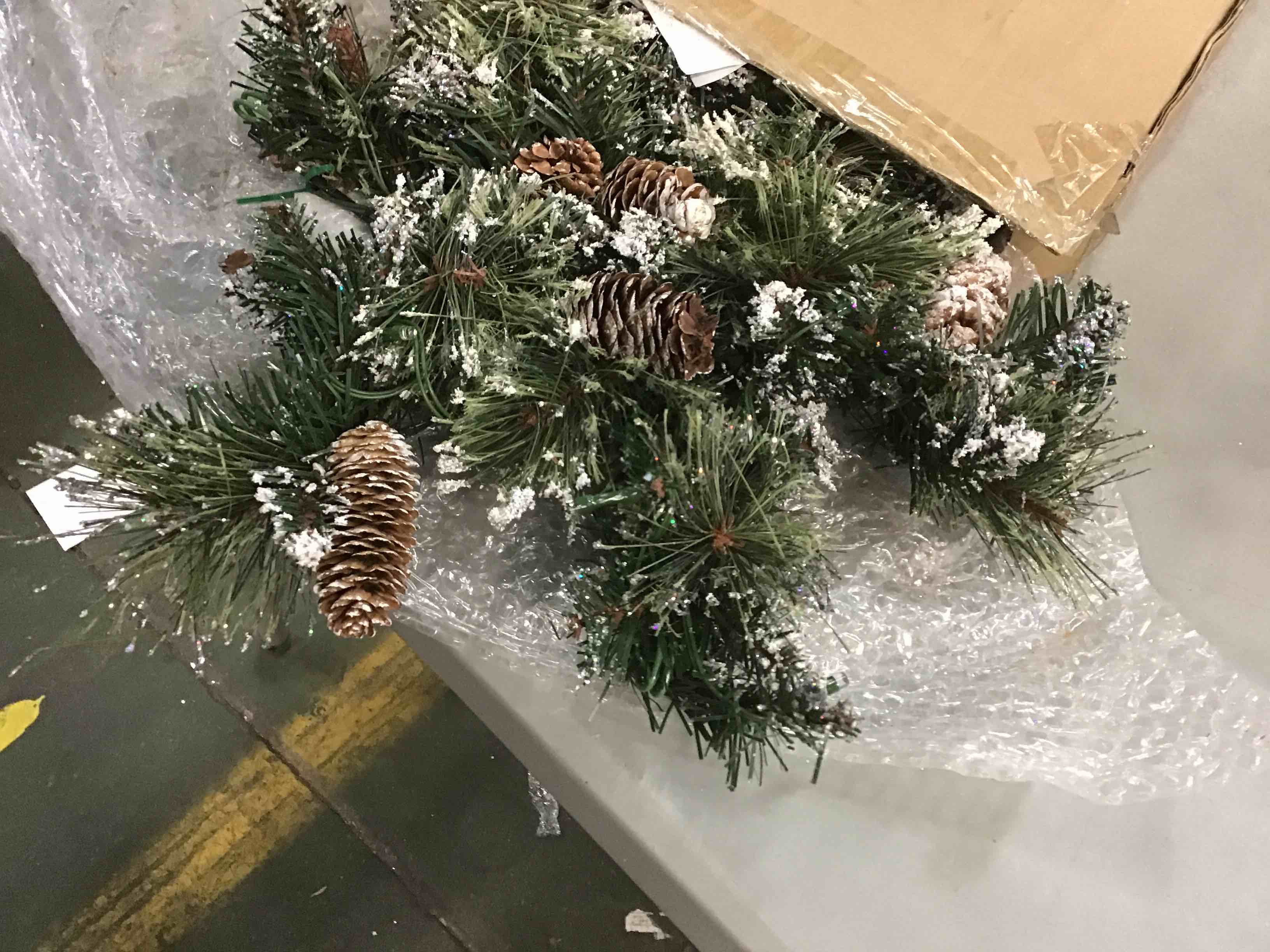 https://s3.amazonaws.com/lotting-images-prod/bidfta/BLU5340203_1703797144162.jpeg
