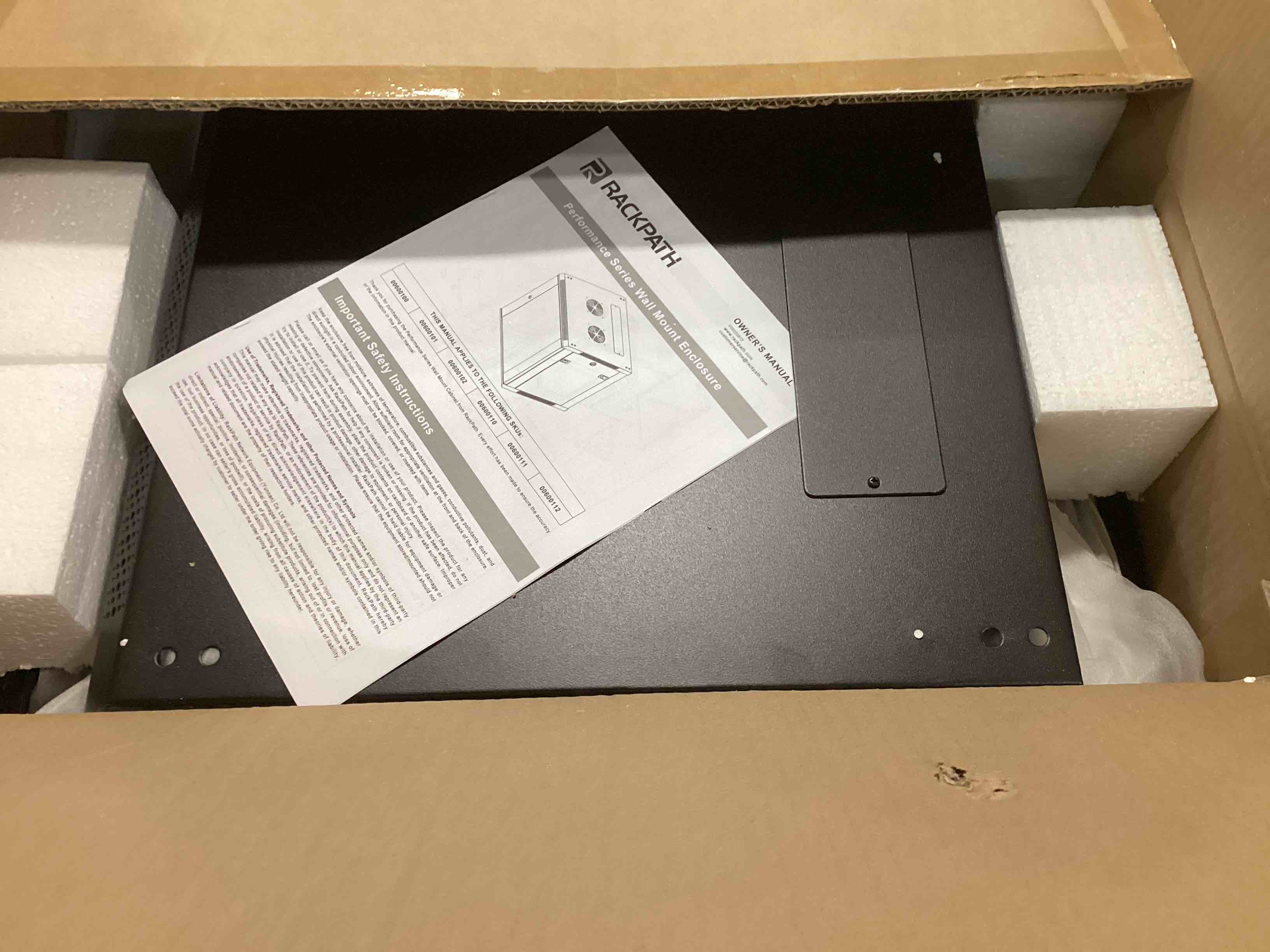 https://s3.amazonaws.com/lotting-images-prod/bidfta/BLU5340264_1703858966743.jpeg