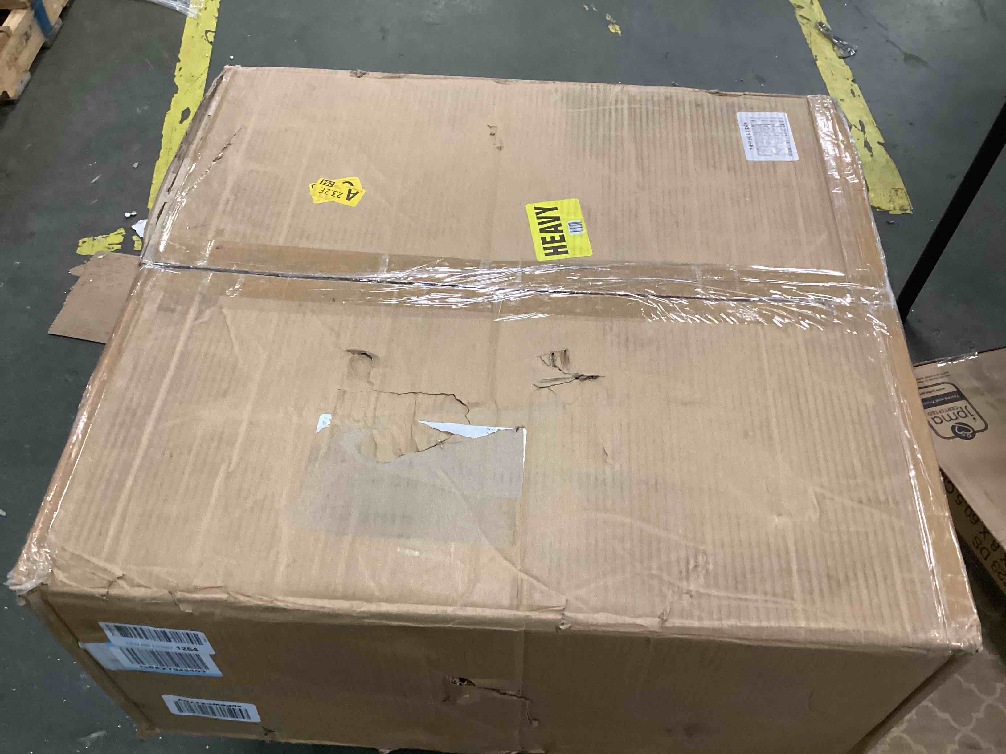 https://s3.amazonaws.com/lotting-images-prod/bidfta/BLU5340264_1703858986353.jpeg