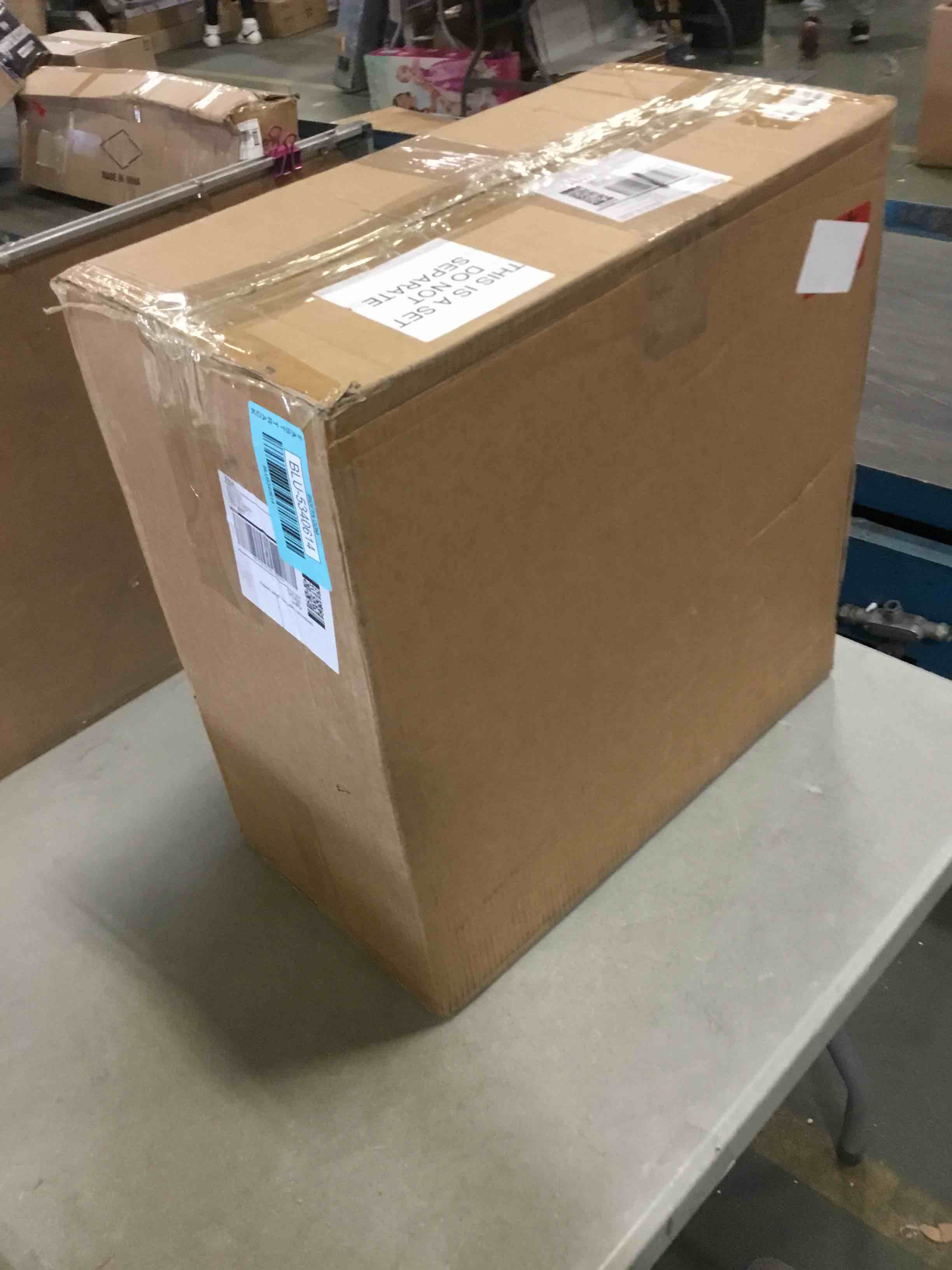 https://s3.amazonaws.com/lotting-images-prod/bidfta/BLU5340614_1702580894075.jpeg