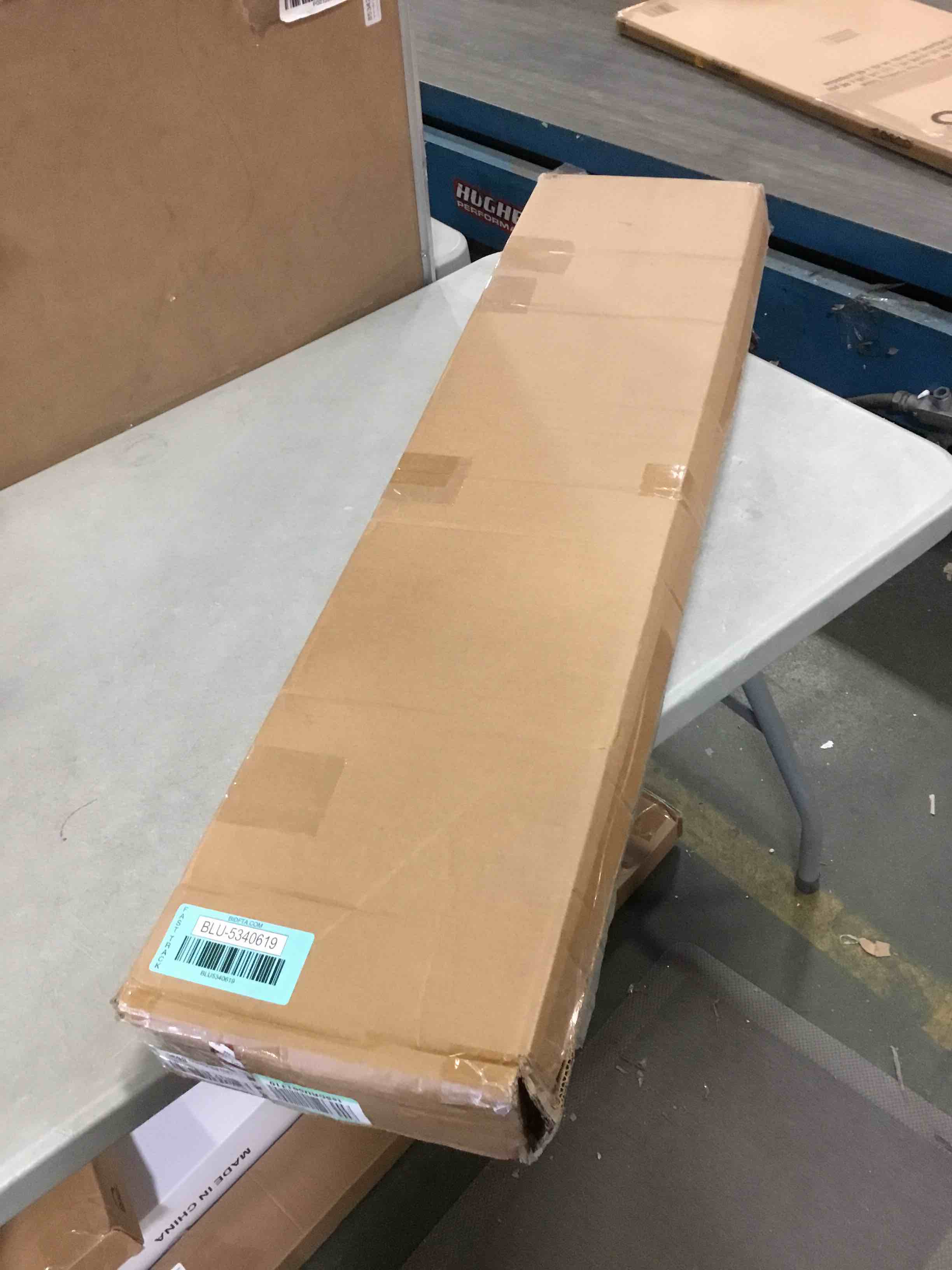 https://s3.amazonaws.com/lotting-images-prod/bidfta/BLU5340619_1702581526151.jpeg