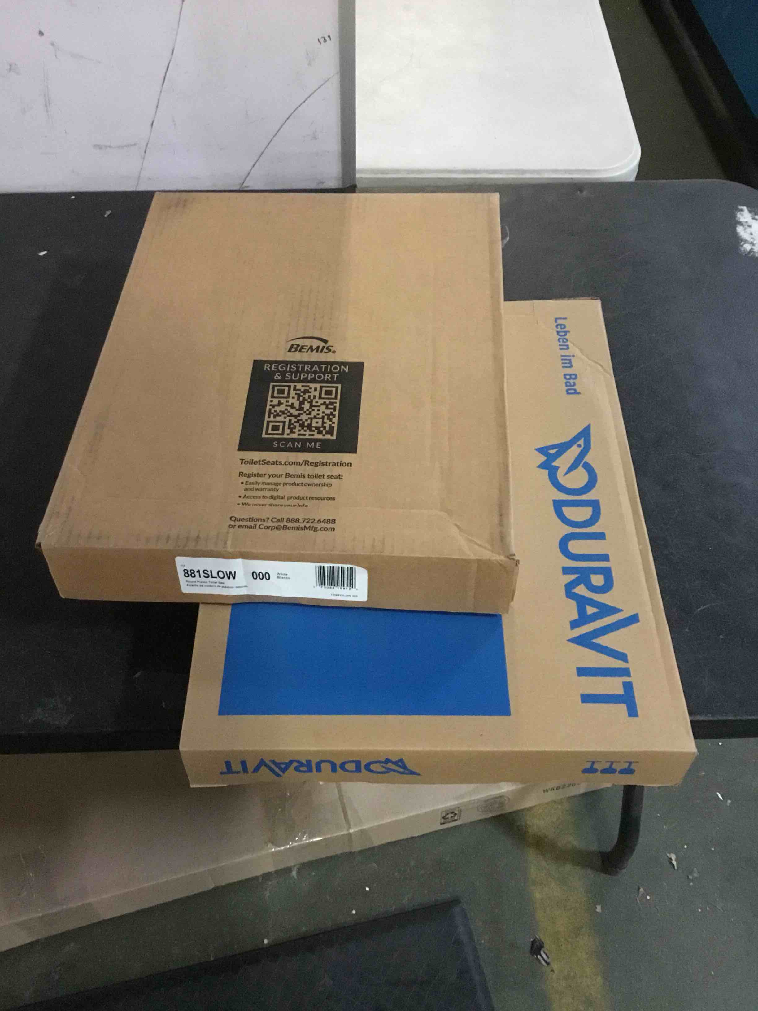 Assortment of Round Bowl Seats, fits all round toilets, different styles and different sizes, from different brands,