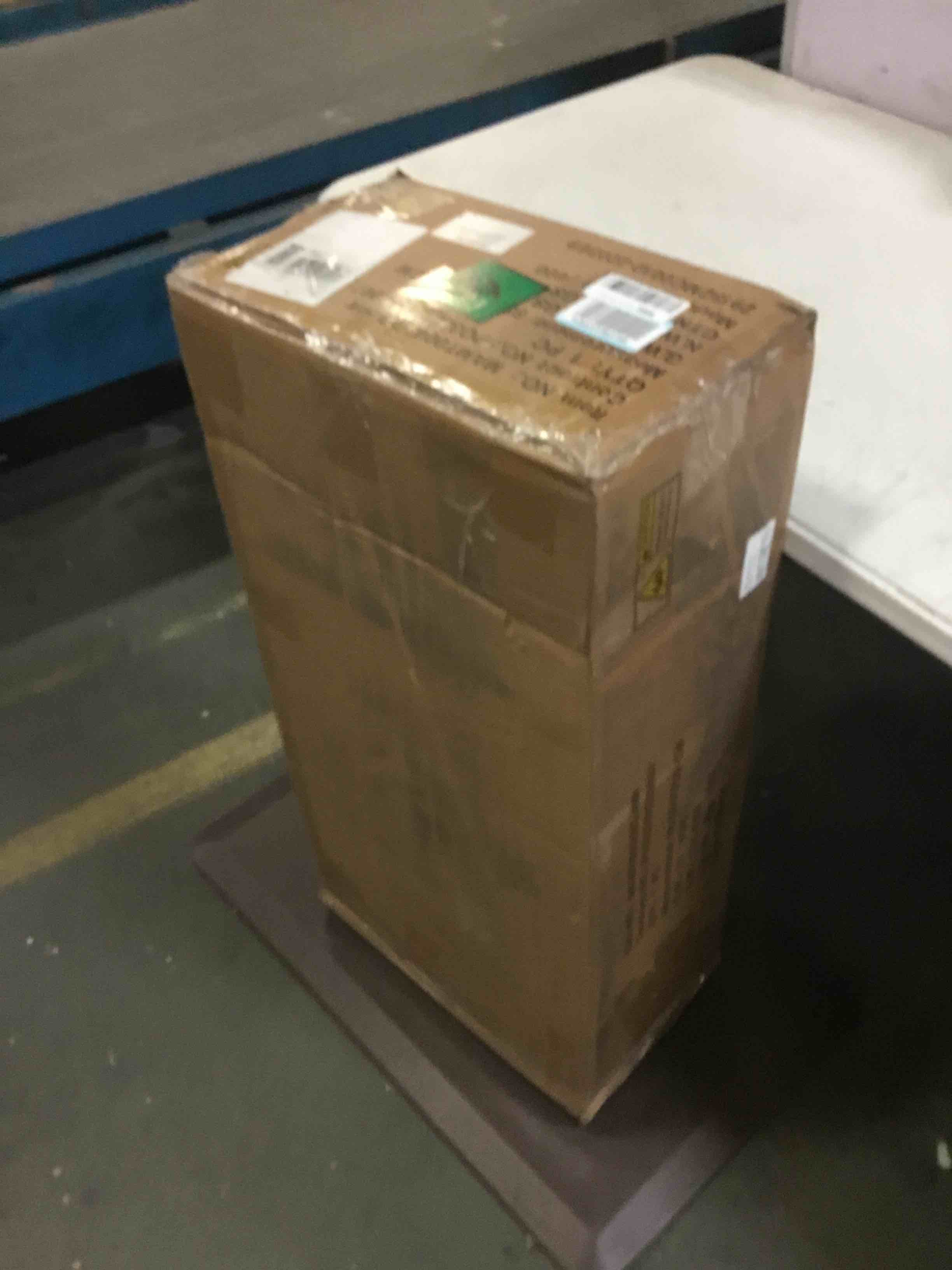 https://s3.amazonaws.com/lotting-images-prod/bidfta/BLU5341421_1703173786618.jpeg