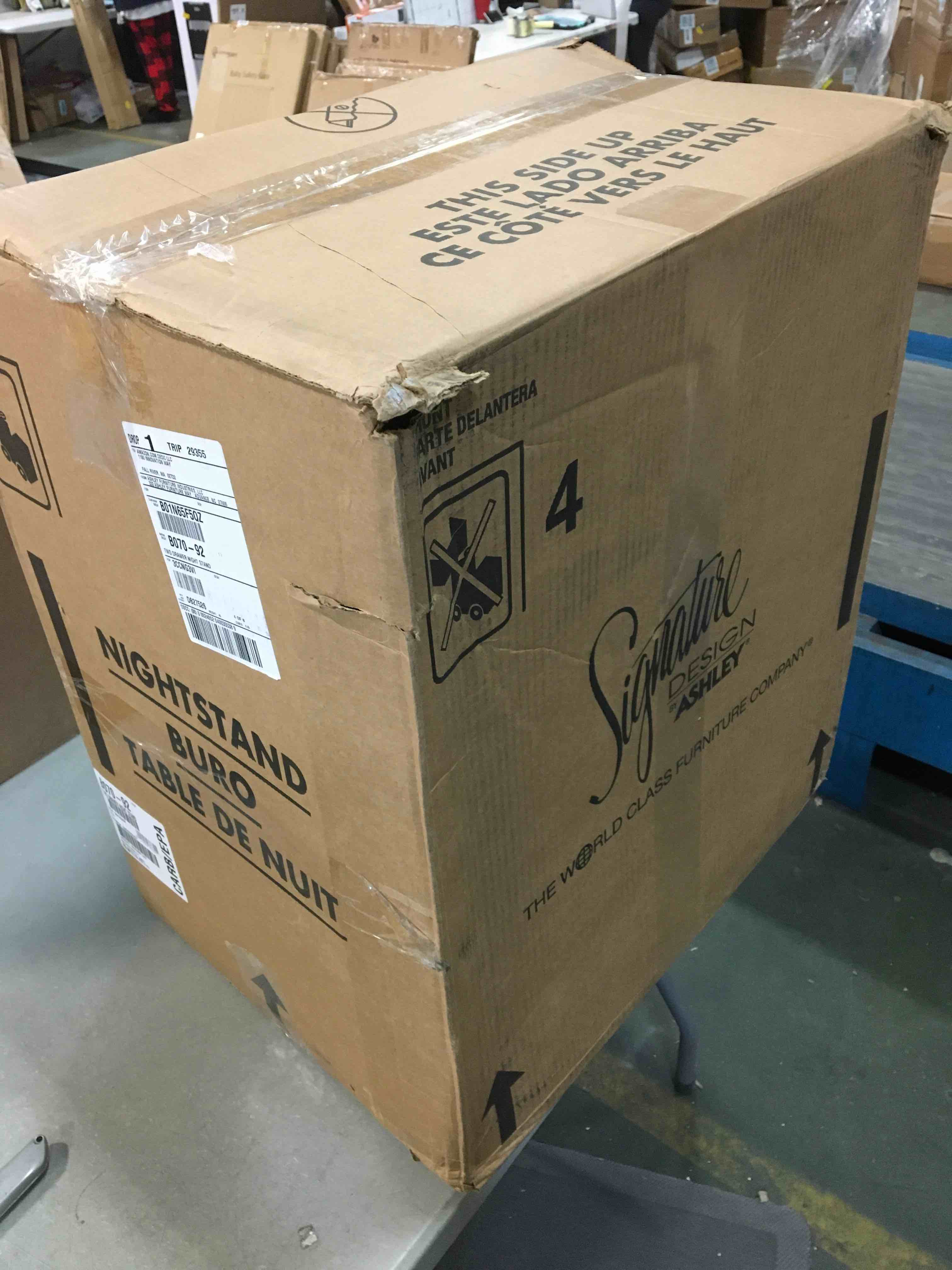 https://s3.amazonaws.com/lotting-images-prod/bidfta/BLU5341609_1703252462214.jpeg