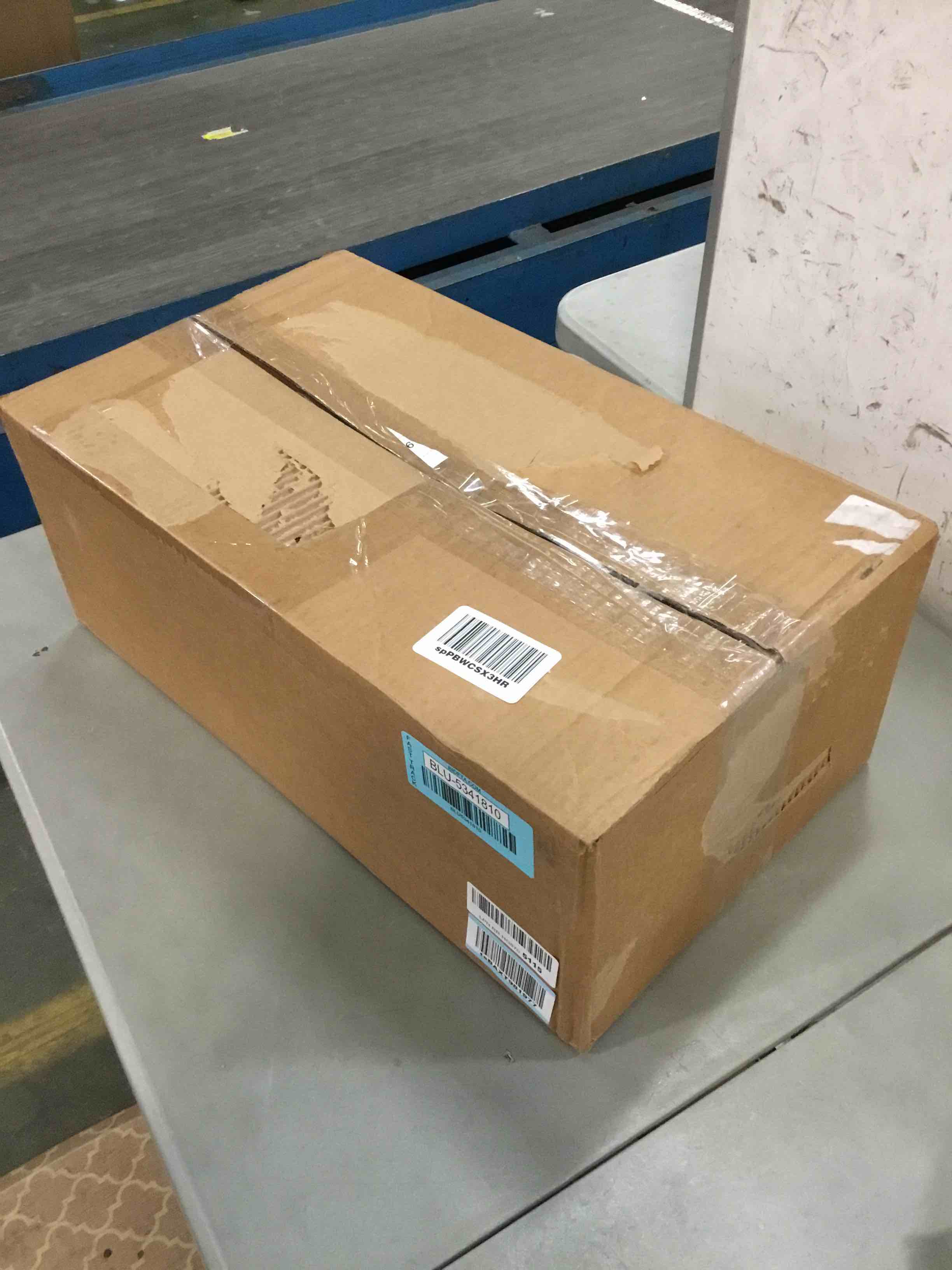 https://s3.amazonaws.com/lotting-images-prod/bidfta/BLU5341810_1703339797746.jpeg