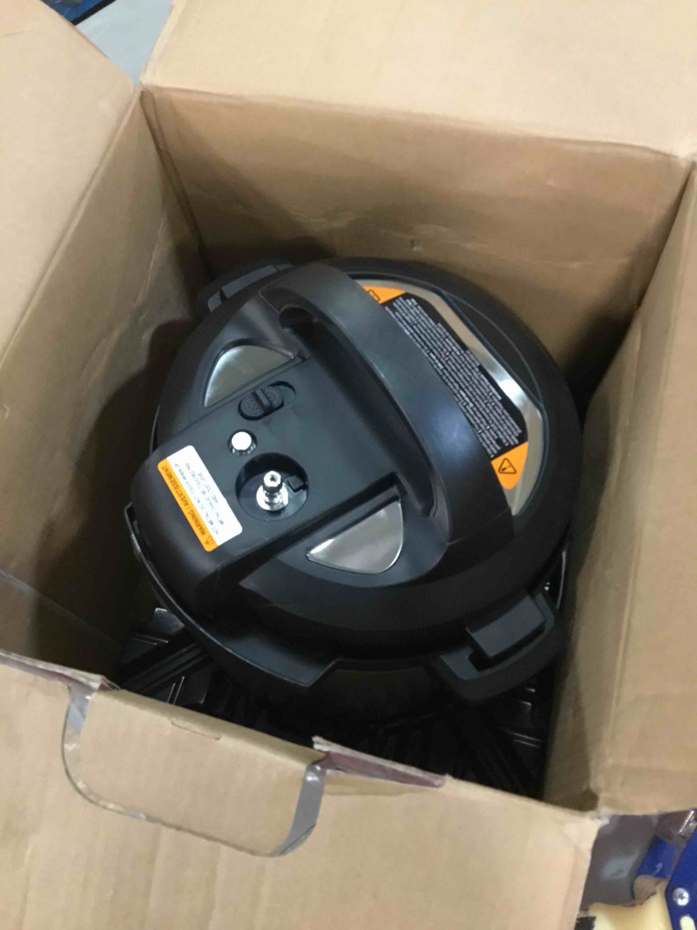 https://s3.amazonaws.com/lotting-images-prod/bidfta/BLU5341819_1703340494470.jpeg
