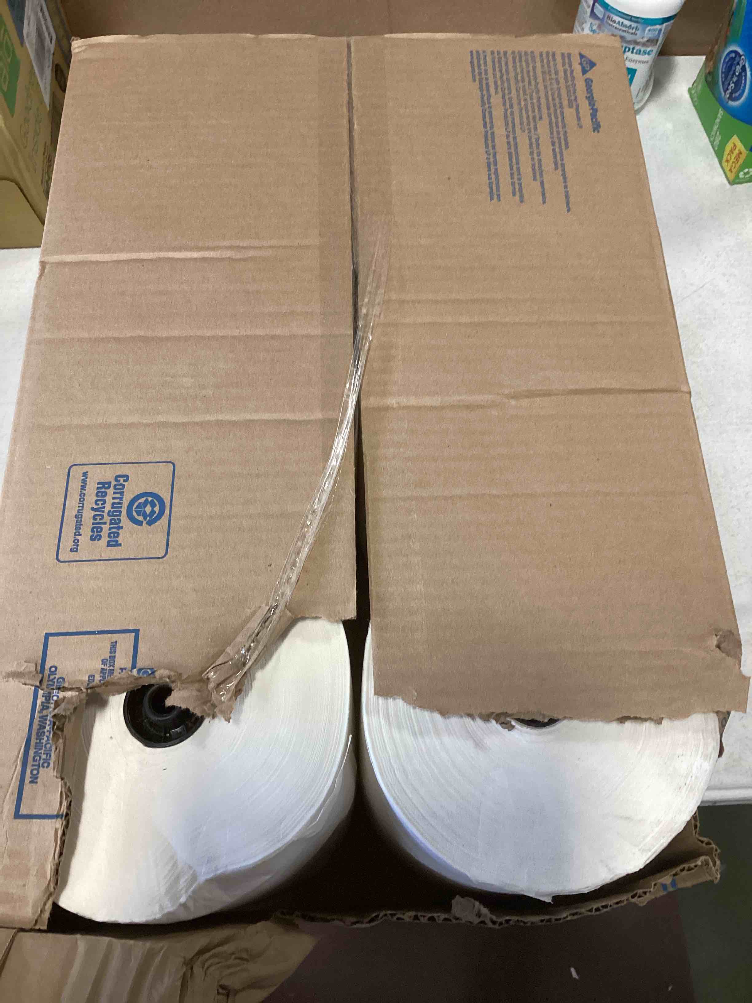 https://s3.amazonaws.com/lotting-images-prod/bidfta/BLU5343288_1702673821197.jpeg