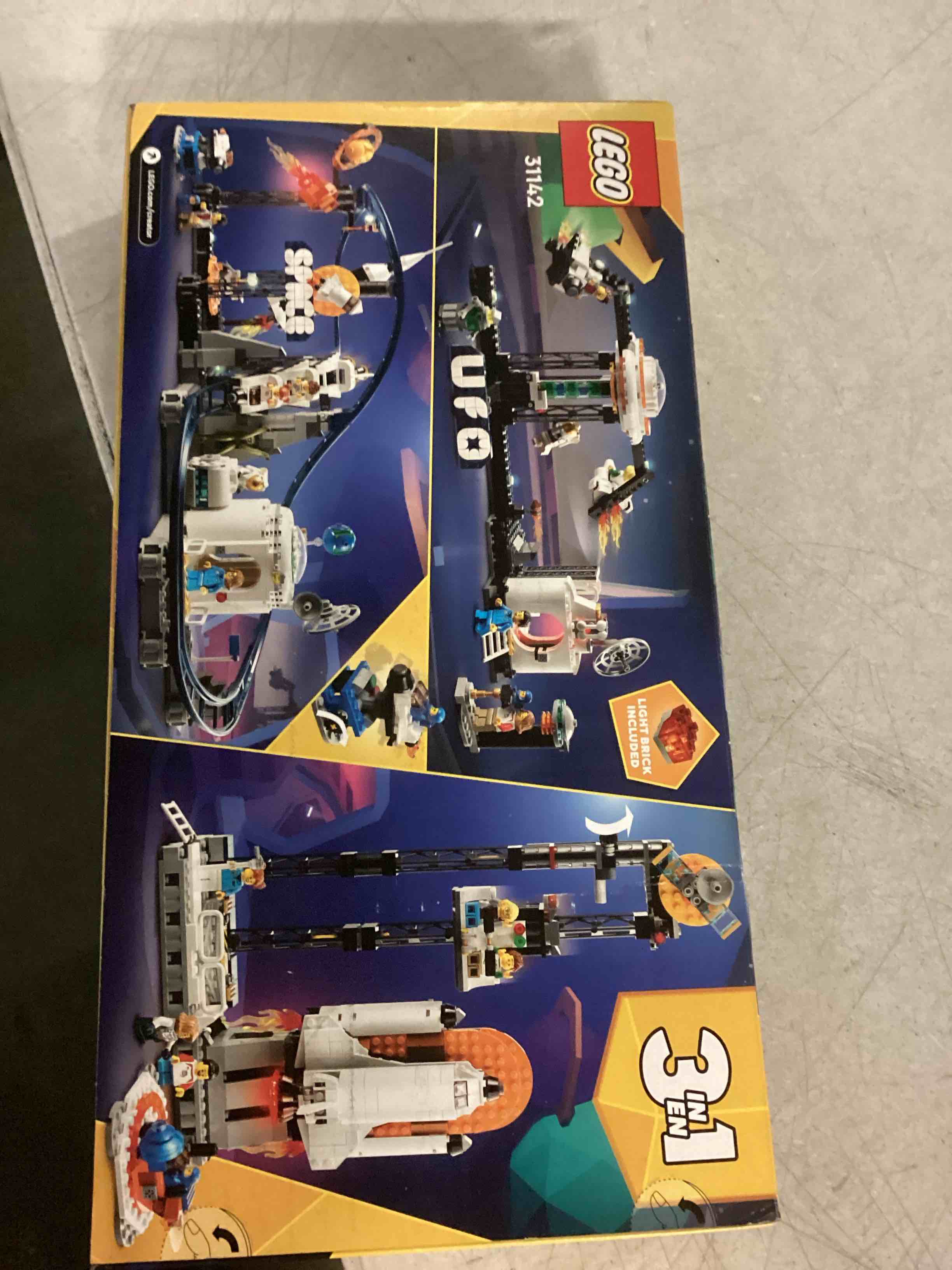 https://s3.amazonaws.com/lotting-images-prod/bidfta/BLU5343308_1702730832684.jpeg