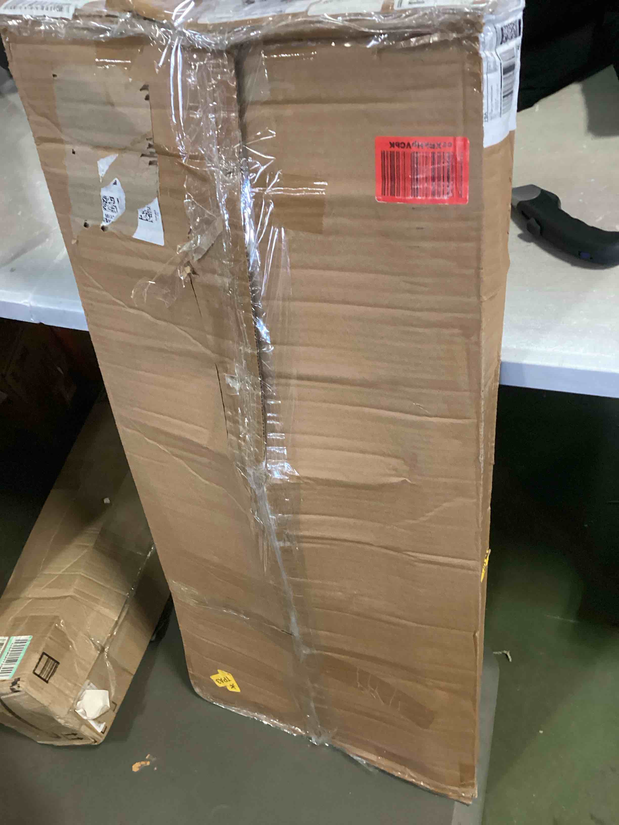 https://s3.amazonaws.com/lotting-images-prod/bidfta/BLU5343742_1702493708197.jpeg