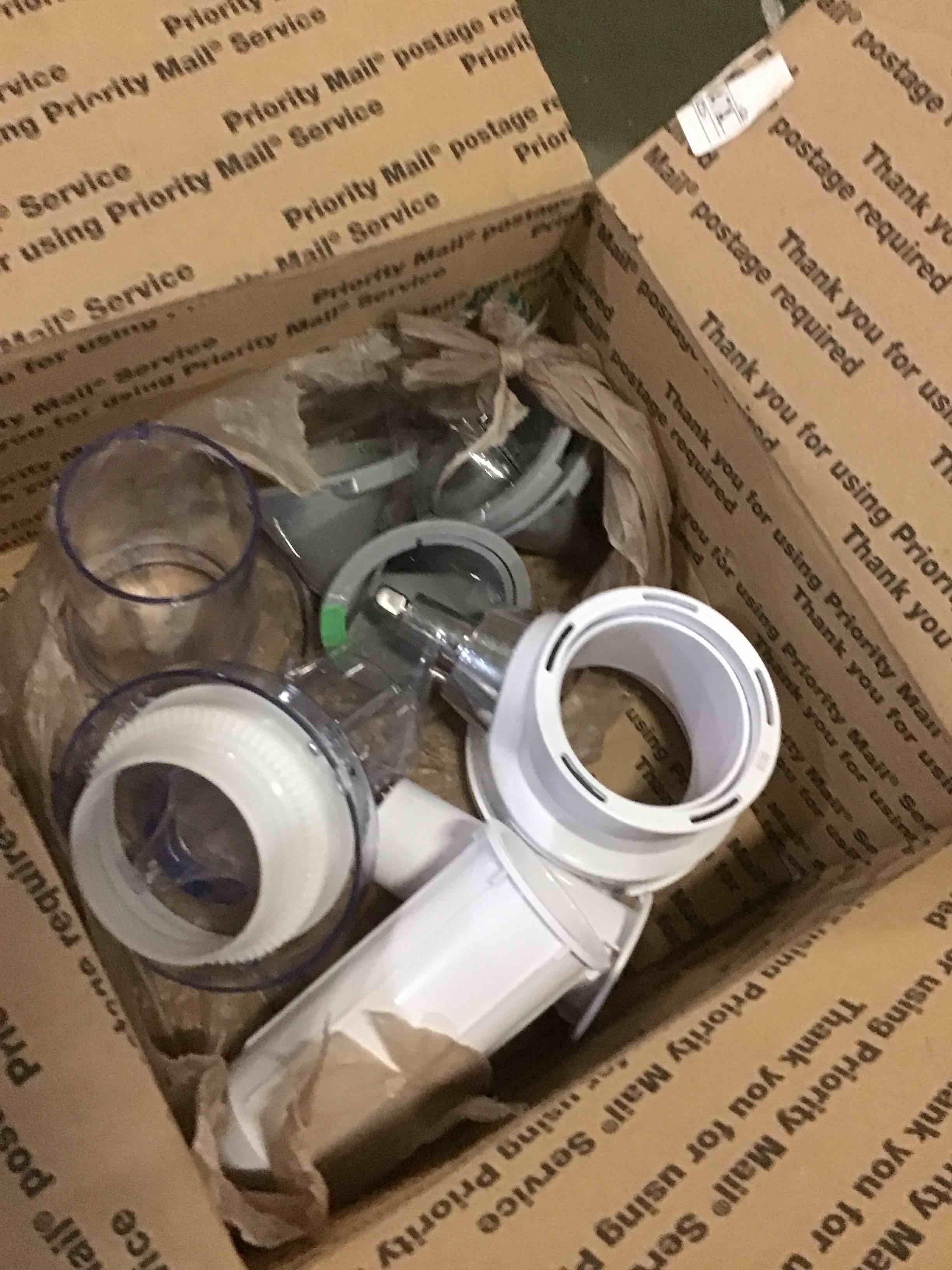 https://s3.amazonaws.com/lotting-images-prod/bidfta/BLU5343824_1702558015492.jpeg
