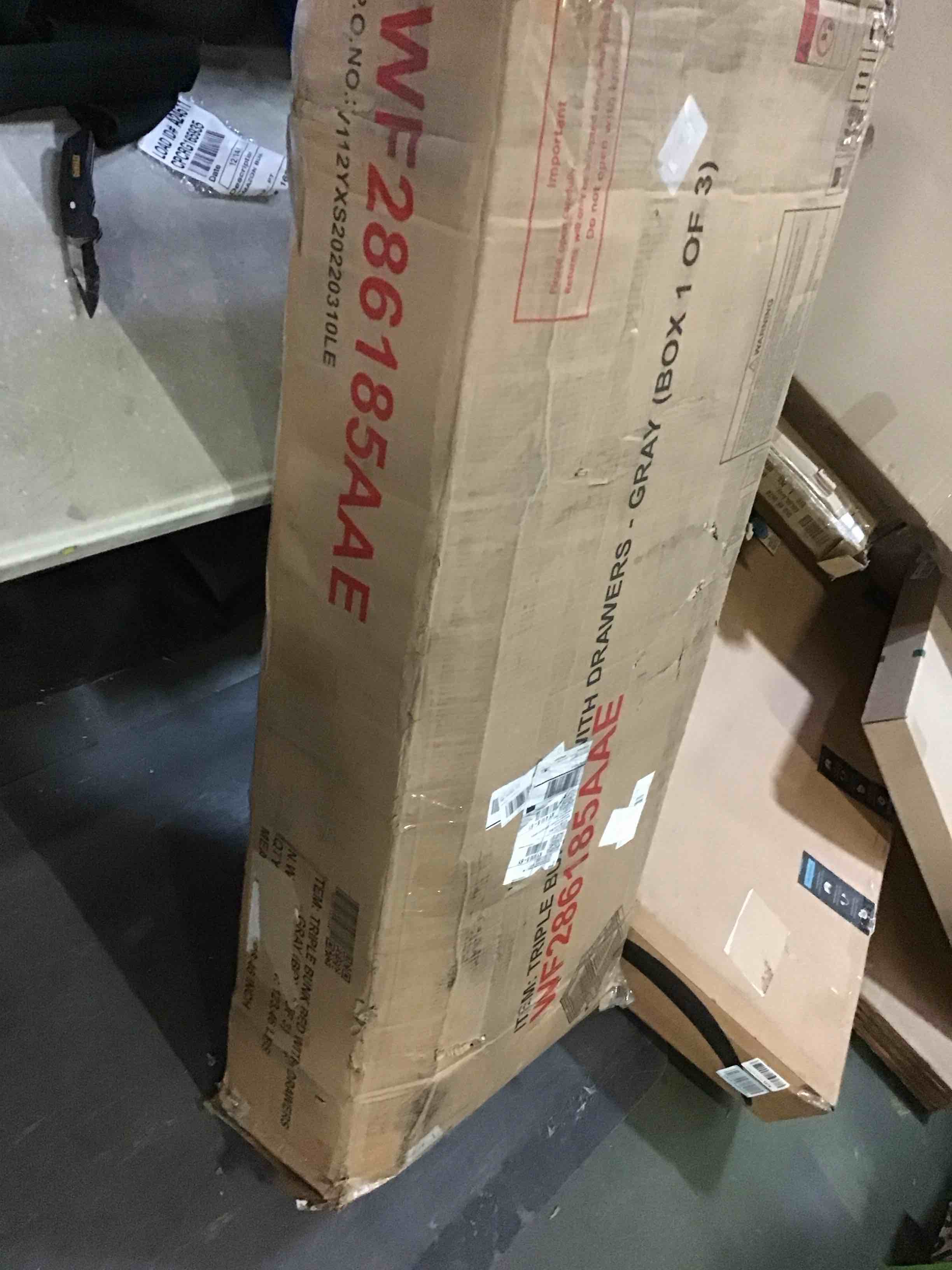 https://s3.amazonaws.com/lotting-images-prod/bidfta/BLU5344470_1702908485491.jpeg