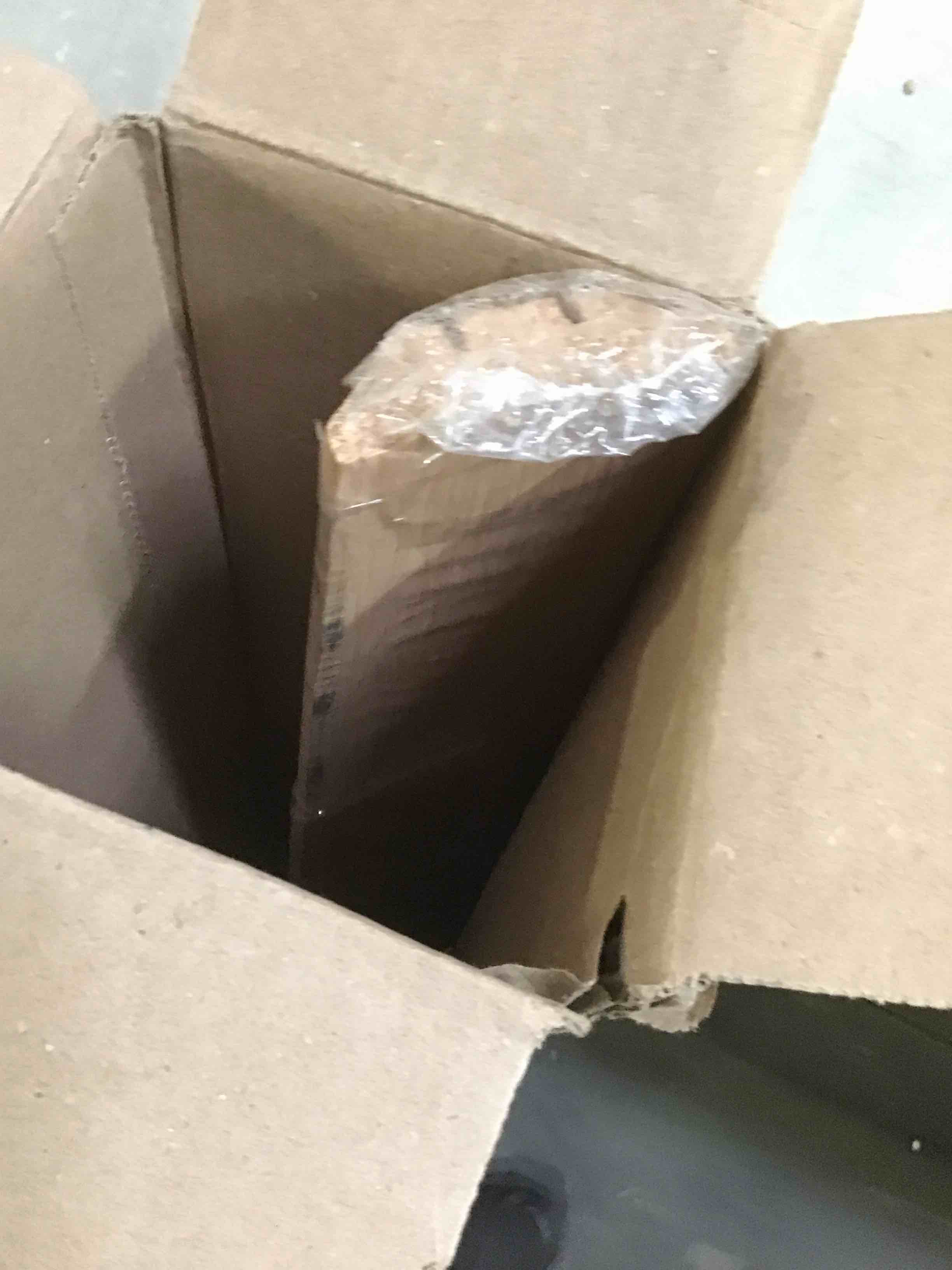 https://s3.amazonaws.com/lotting-images-prod/bidfta/BLU5344596_1702927590496.jpeg
