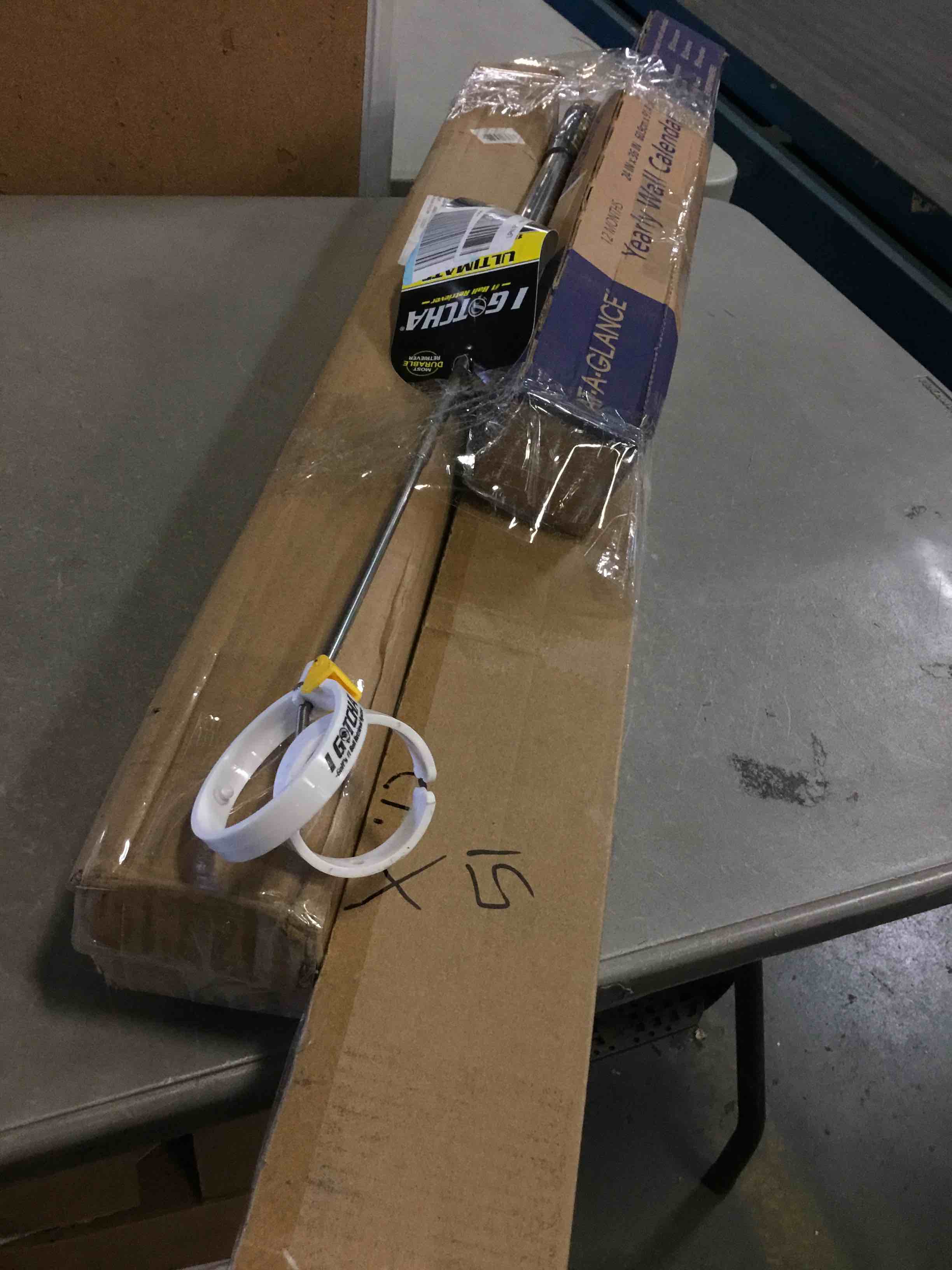 https://s3.amazonaws.com/lotting-images-prod/bidfta/BLU5345567_1702492486074.jpeg