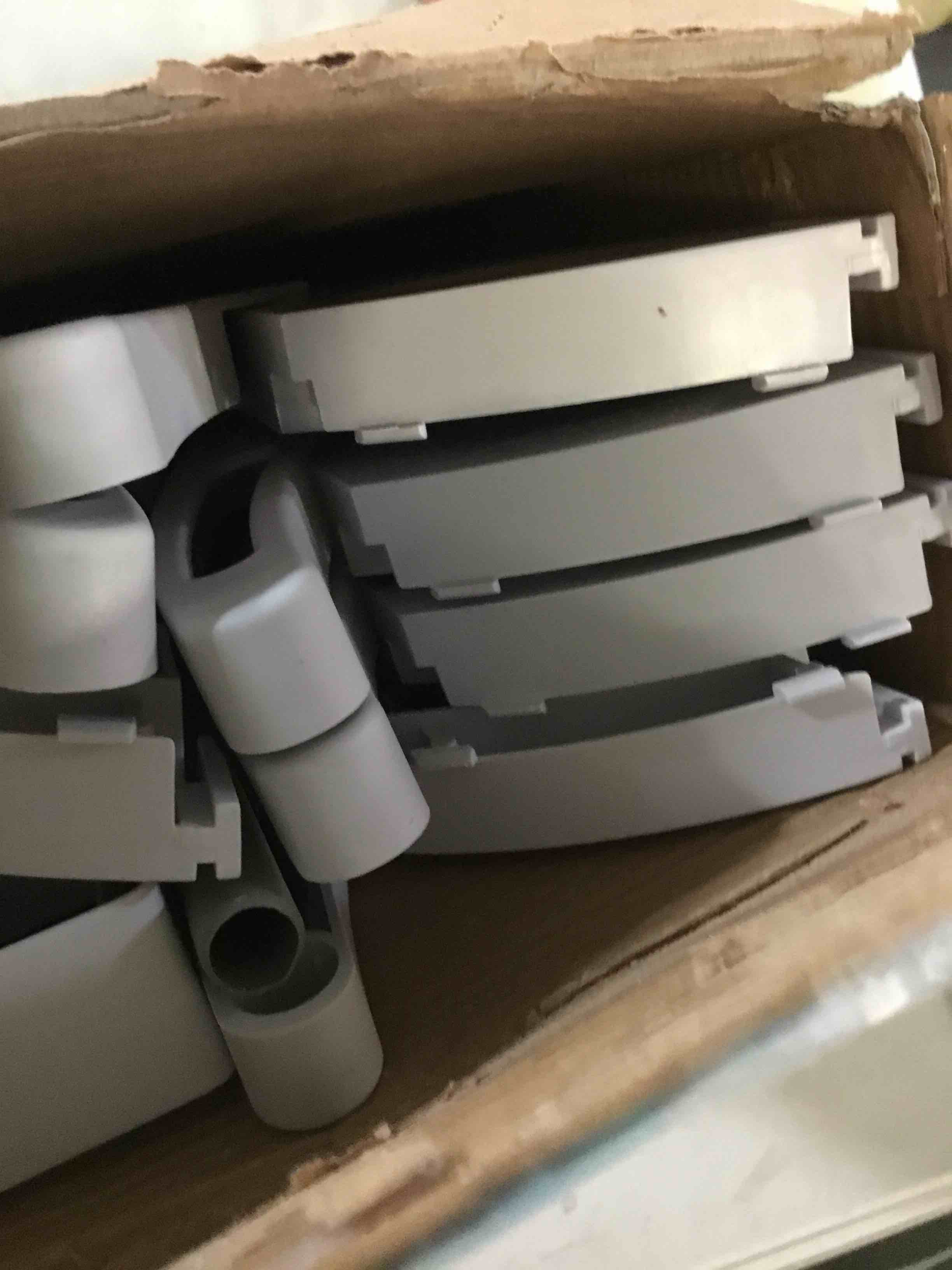 https://s3.amazonaws.com/lotting-images-prod/bidfta/BLU5346123_1702914353046.jpeg