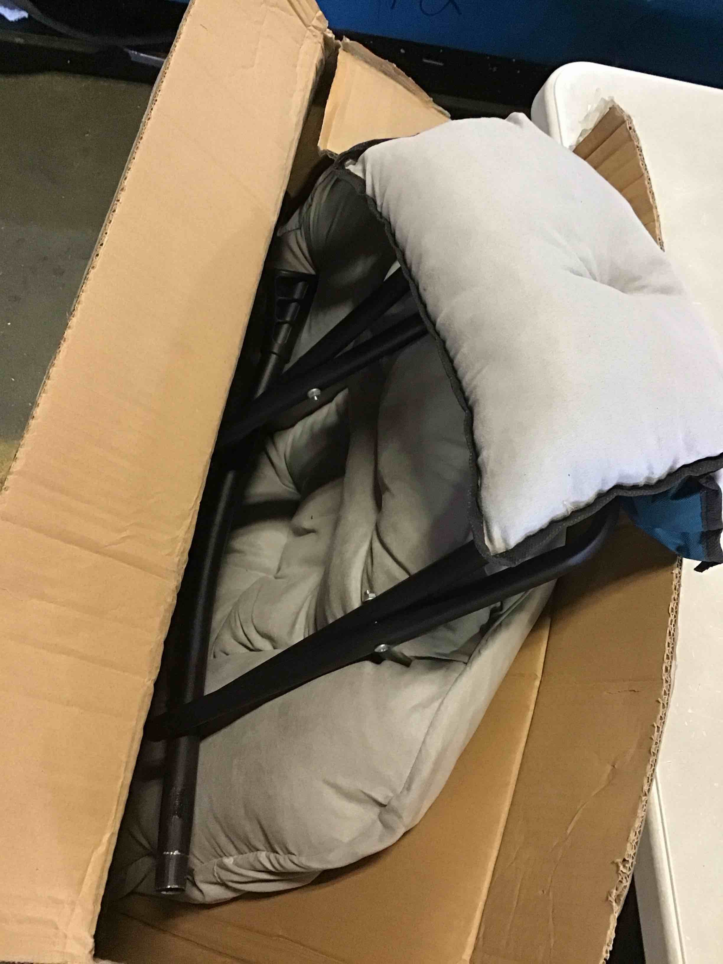 https://s3.amazonaws.com/lotting-images-prod/bidfta/BLU5346916_1702321613215.jpeg