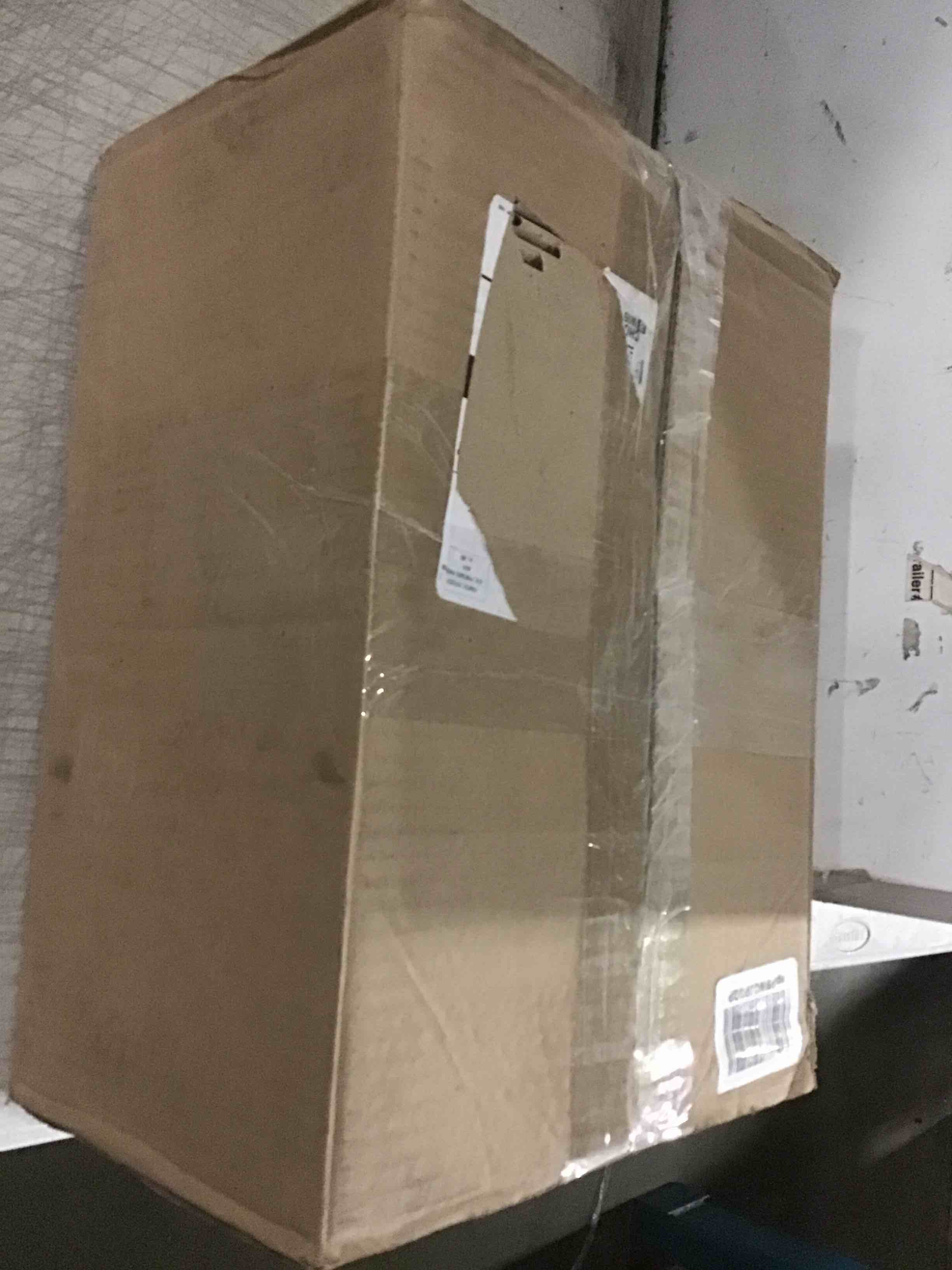 https://s3.amazonaws.com/lotting-images-prod/bidfta/BLU5347774_1702729613665.jpeg