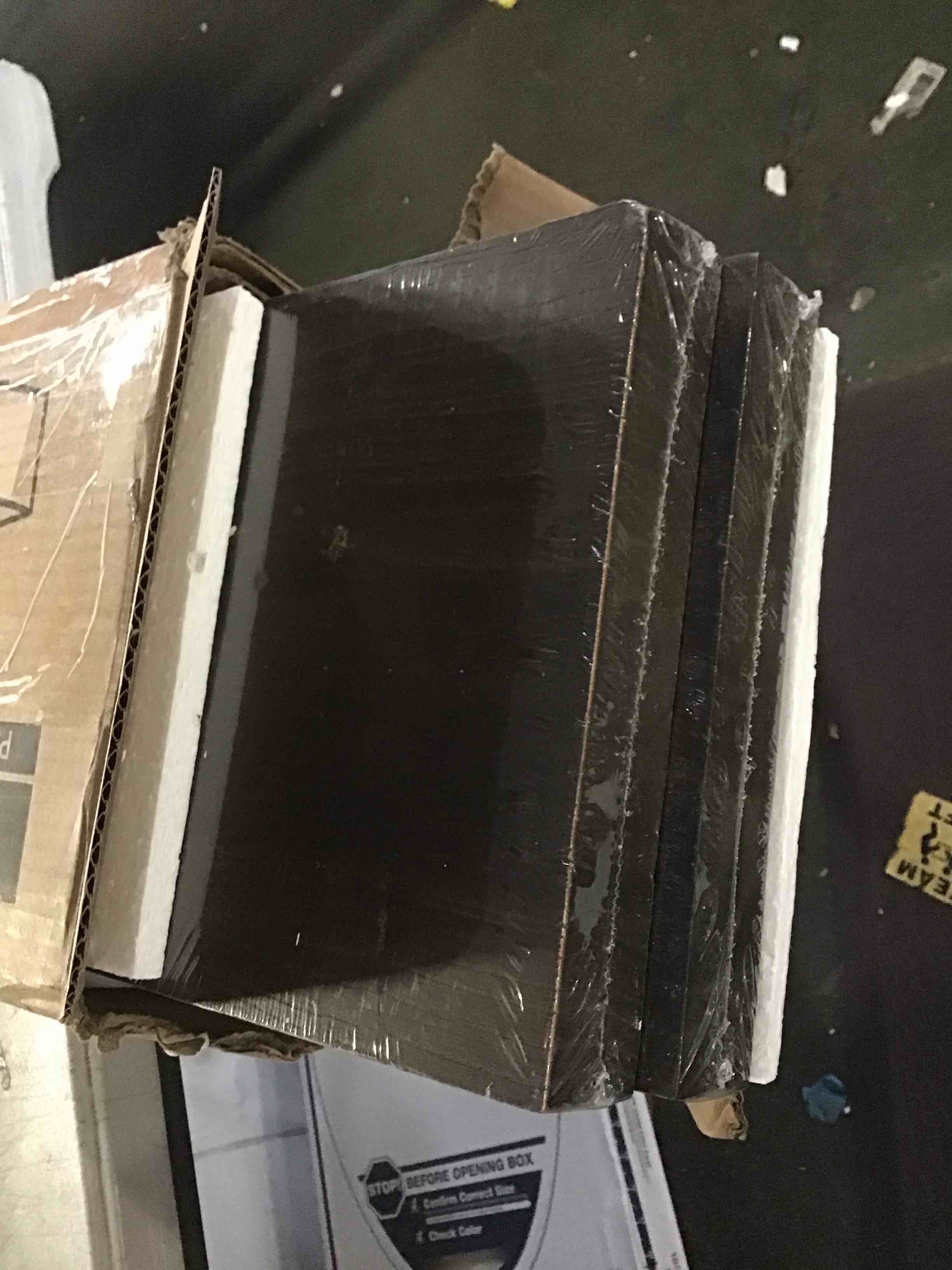 https://s3.amazonaws.com/lotting-images-prod/bidfta/BLU5347879_1702738563020.jpeg