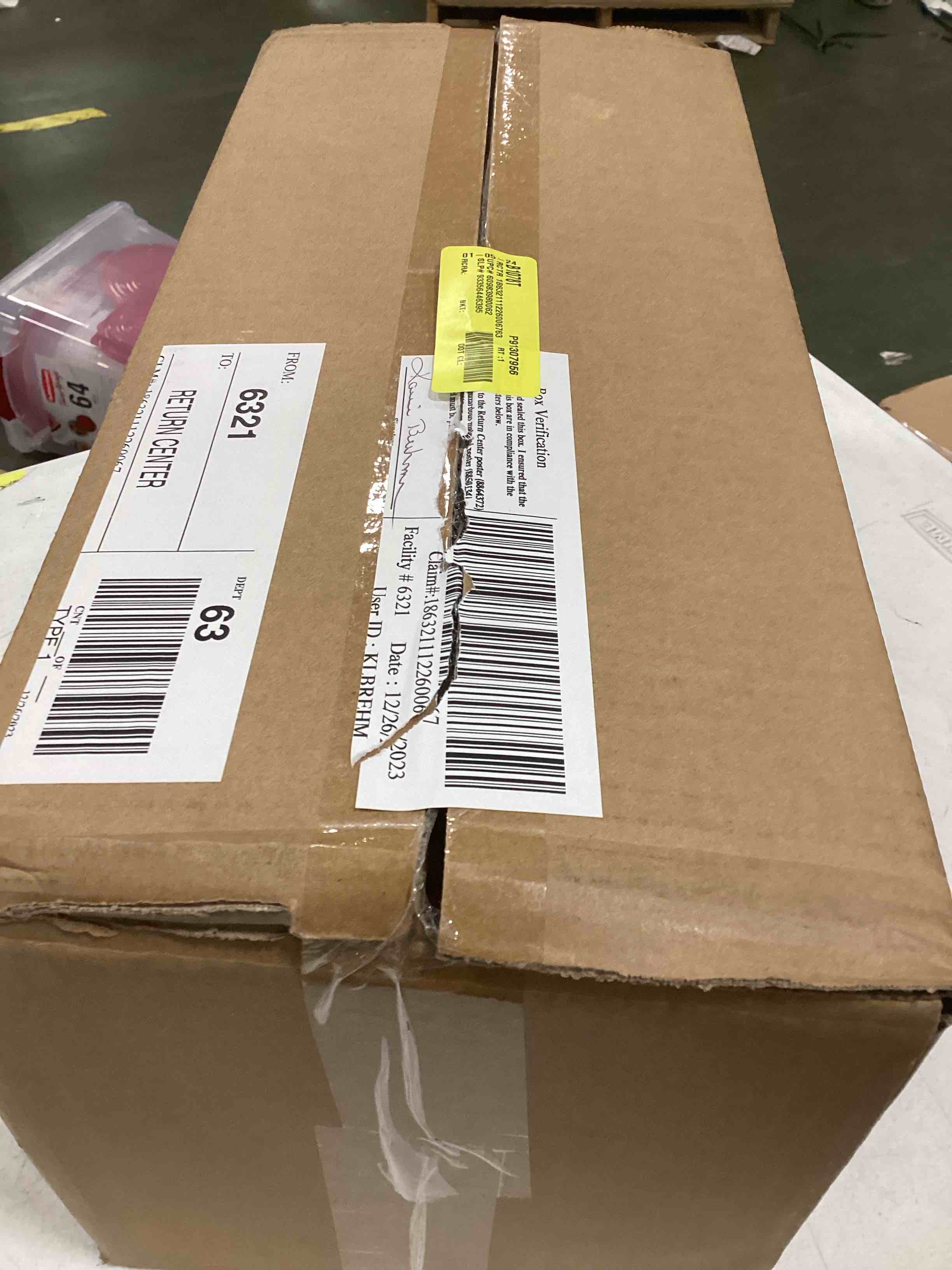 https://s3.amazonaws.com/lotting-images-prod/bidfta/BLU5349216_1705066758980.jpeg