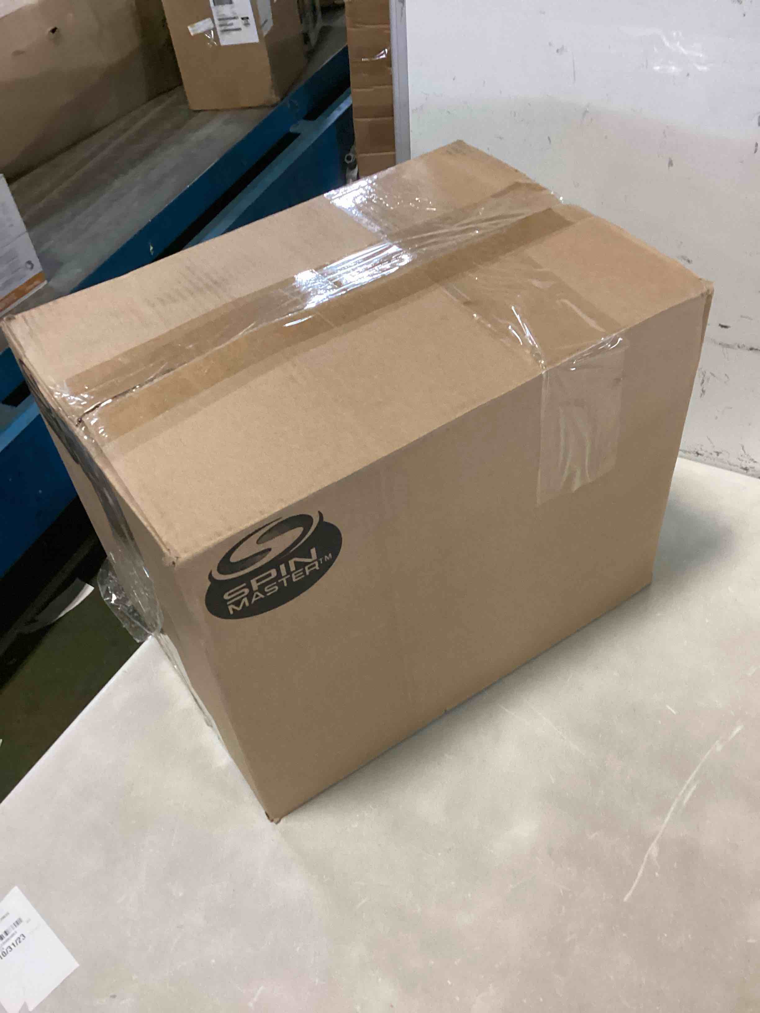 https://s3.amazonaws.com/lotting-images-prod/bidfta/BLU5349546_1701802873035.jpeg