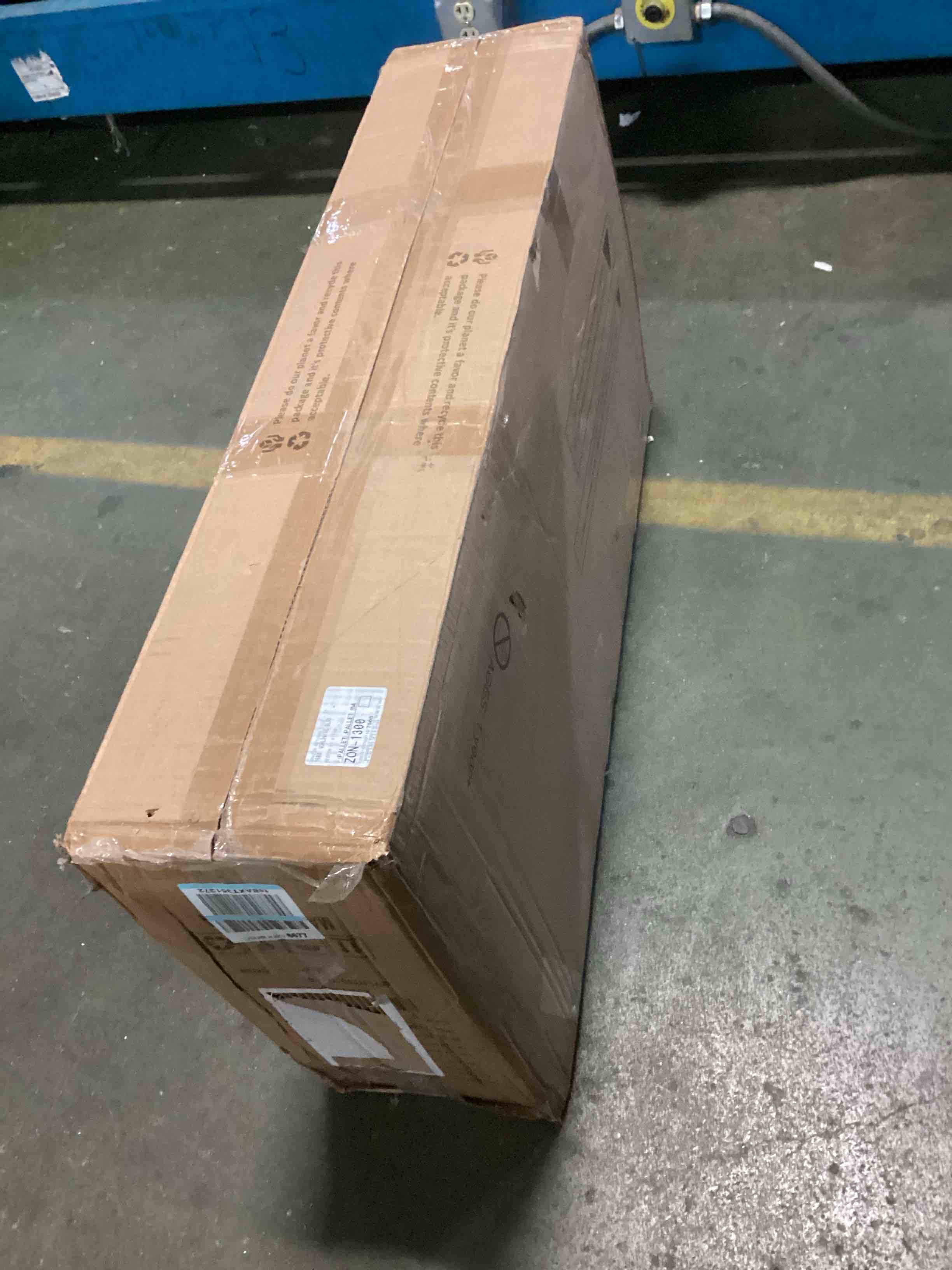https://s3.amazonaws.com/lotting-images-prod/bidfta/BLU5349574_1701807737520.jpeg