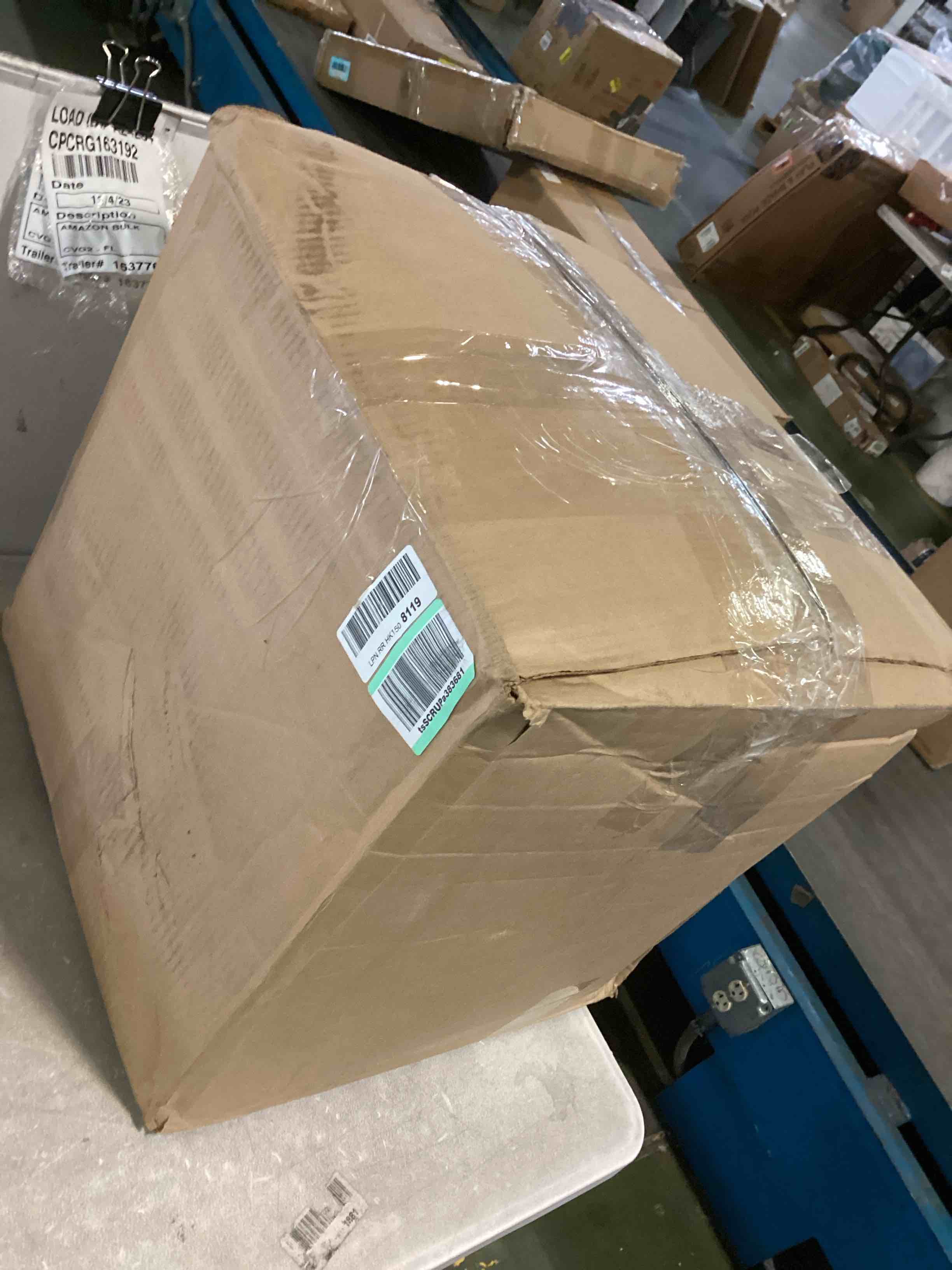 https://s3.amazonaws.com/lotting-images-prod/bidfta/BLU5349639_1701873359400.jpeg